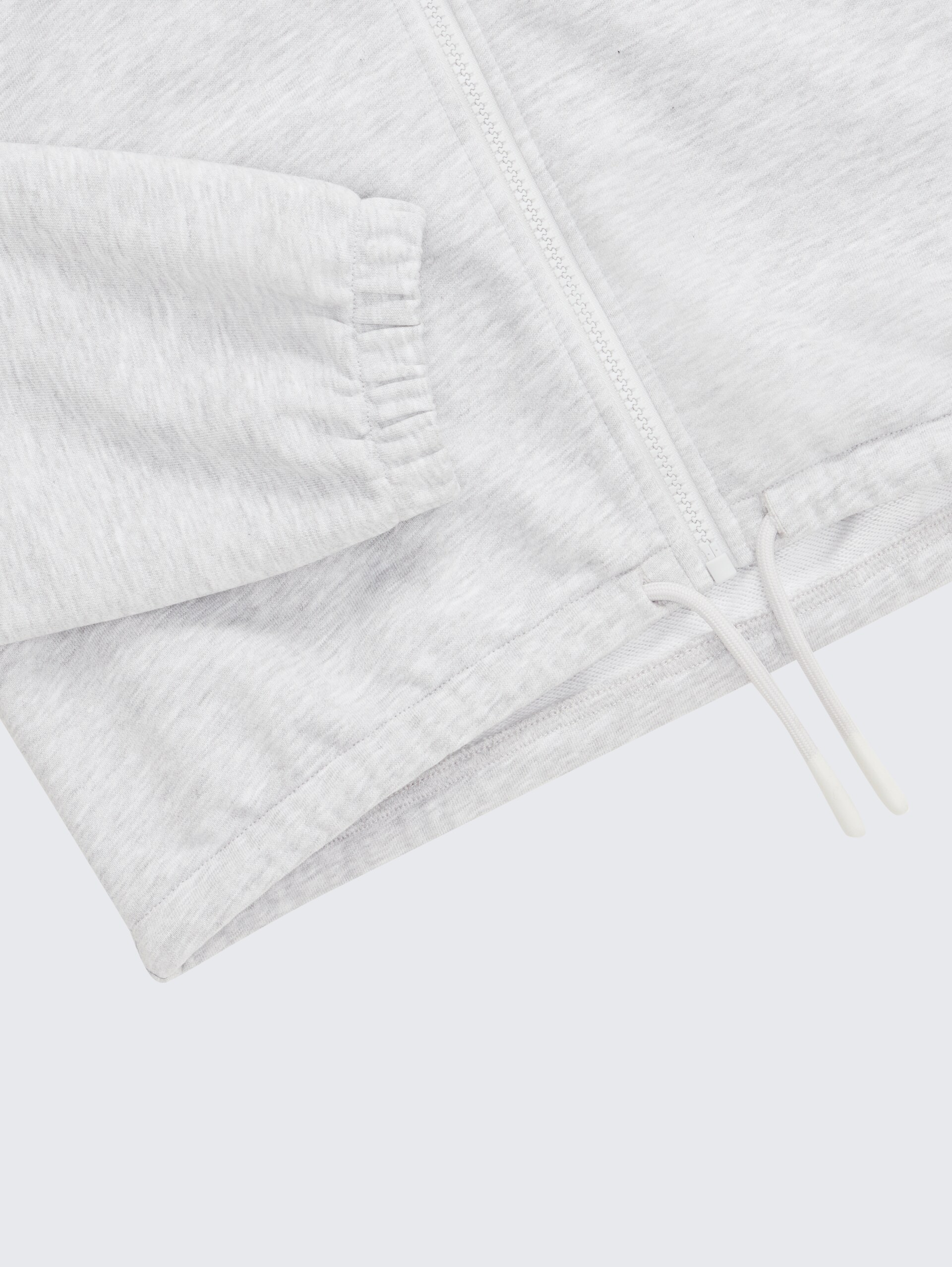 Cropped Hoodie Sweatjacke mit Kordelzug - Light Stone Grey Melange - Detail-Model-Ansicht