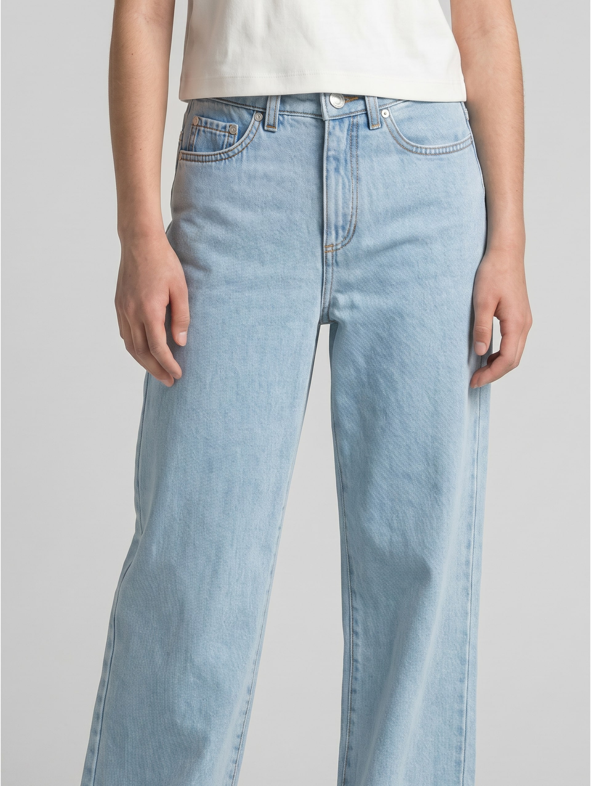 Wide Leg Jeans - Clean Bleached Blue Denim
