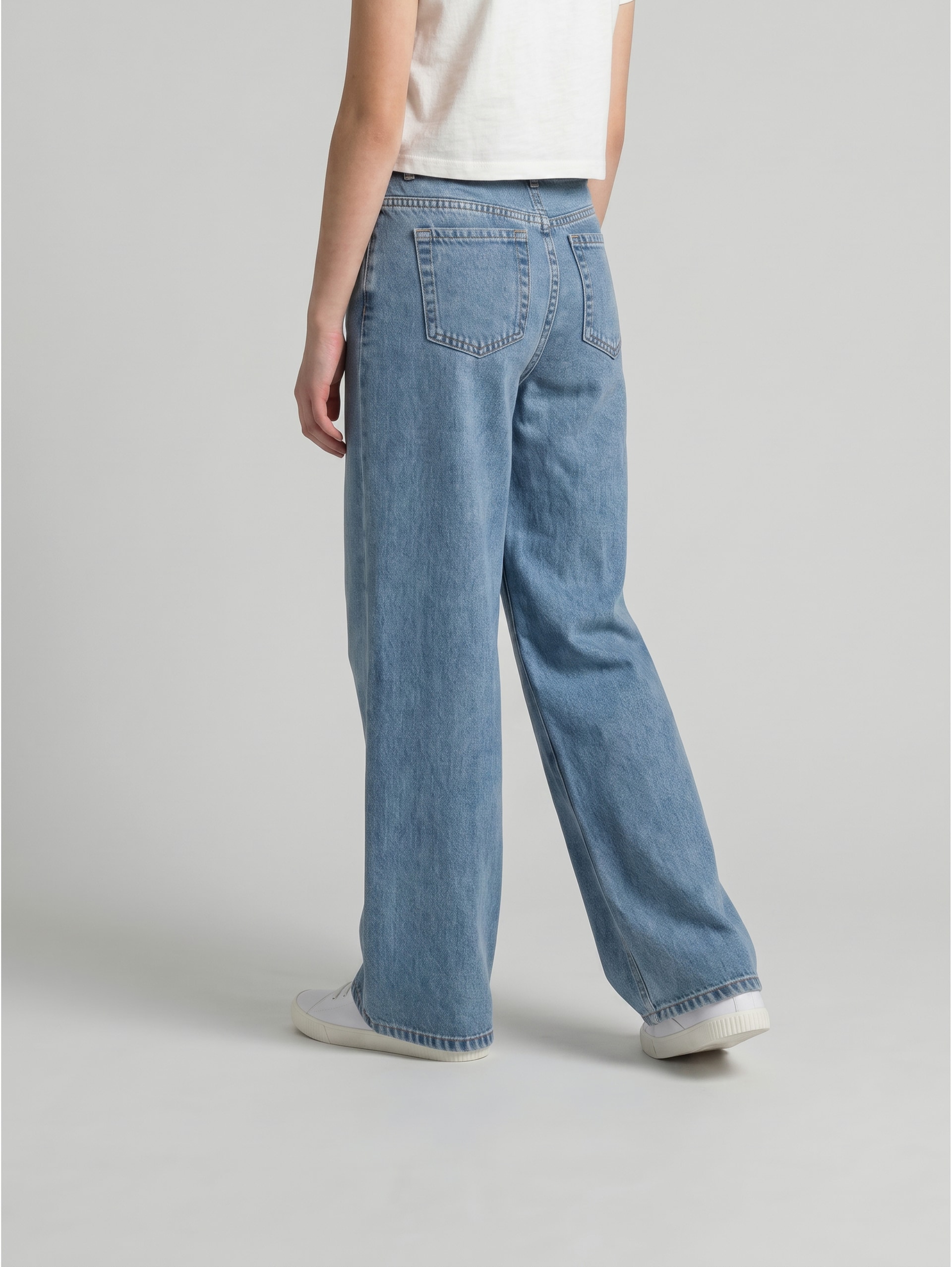 Wide Leg Jeans - mid stone bright blue denim - Auschnitt Model-Rückansicht