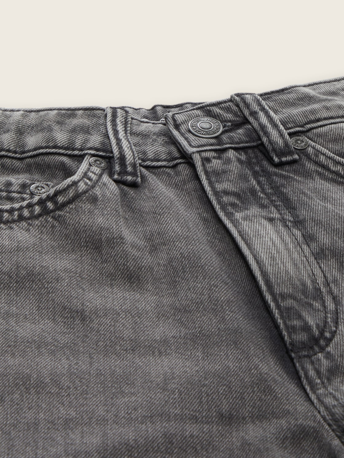 Wide Leg Jeans - used mid stone grey denim - Detail-Model-Ansicht
