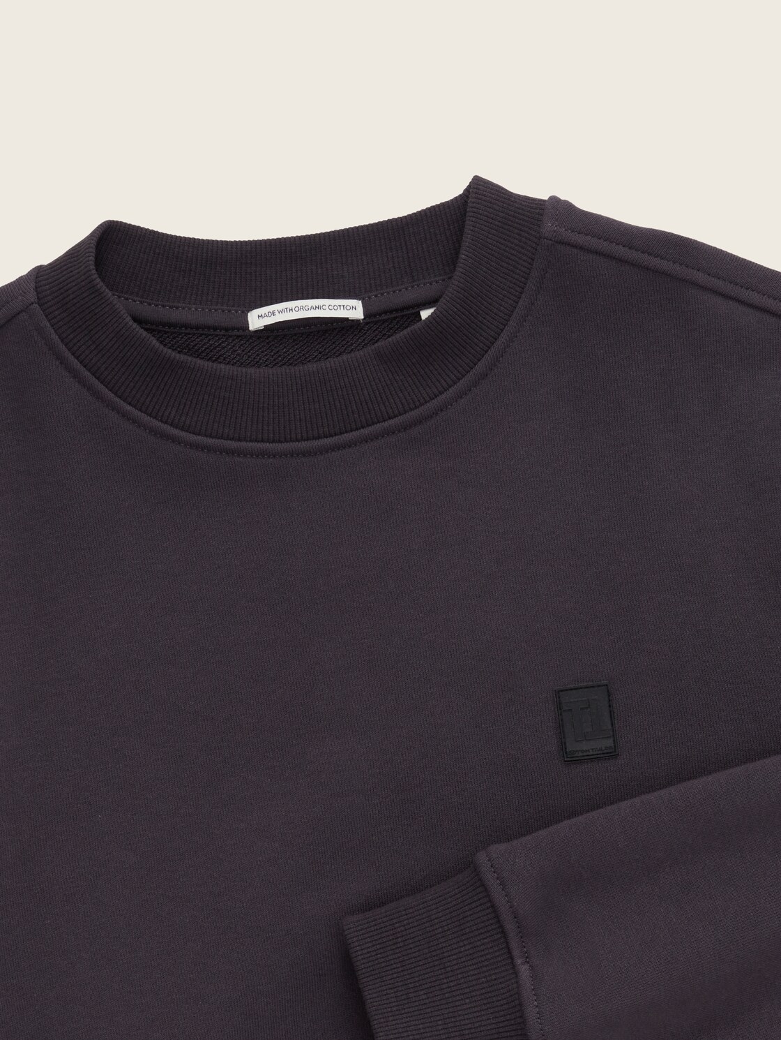 Basic Sweatshirt - coal grey - Detail-Model-Ansicht