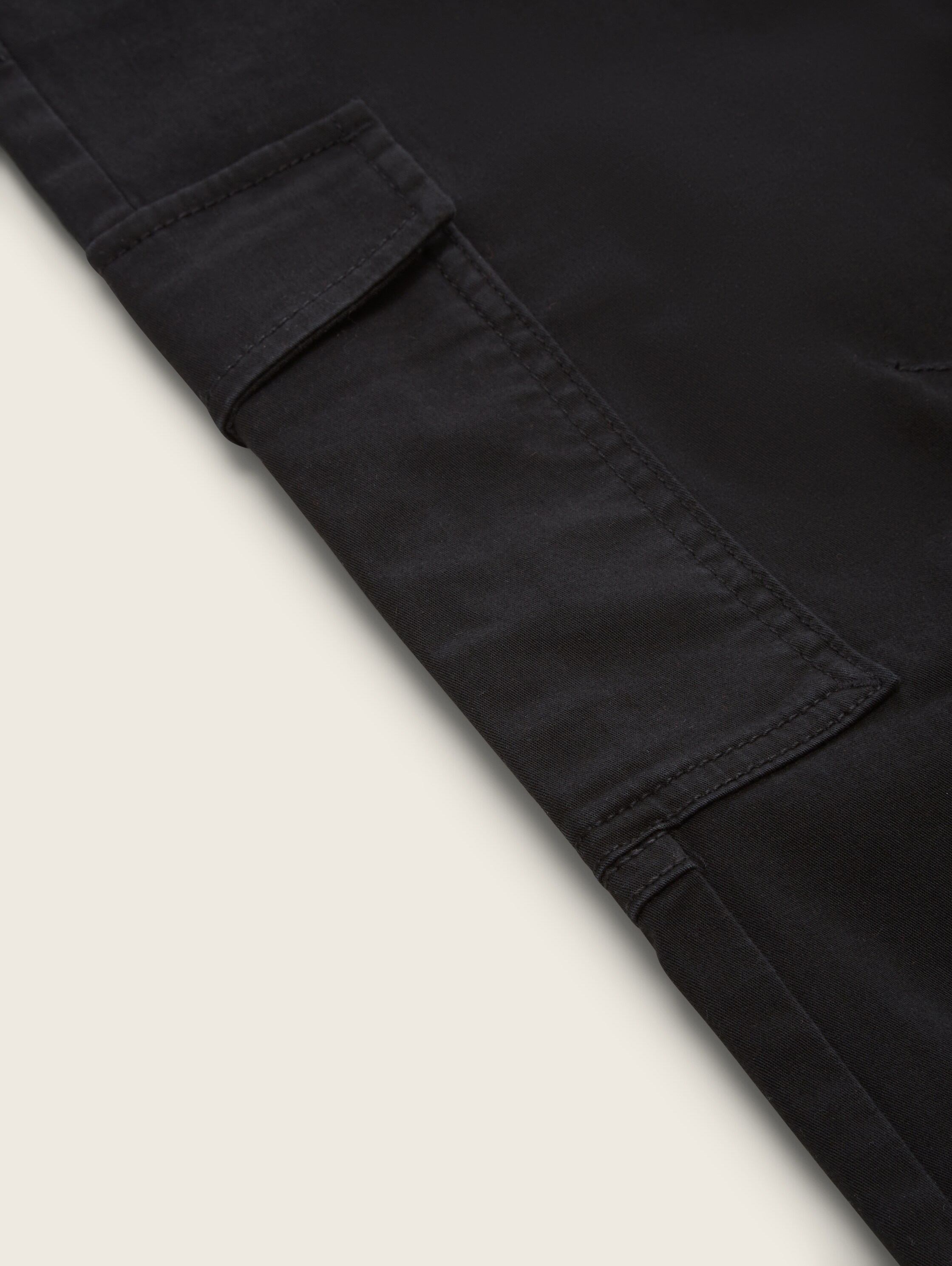 Cargo Hose mit aufgesetzten Taschen - black - 