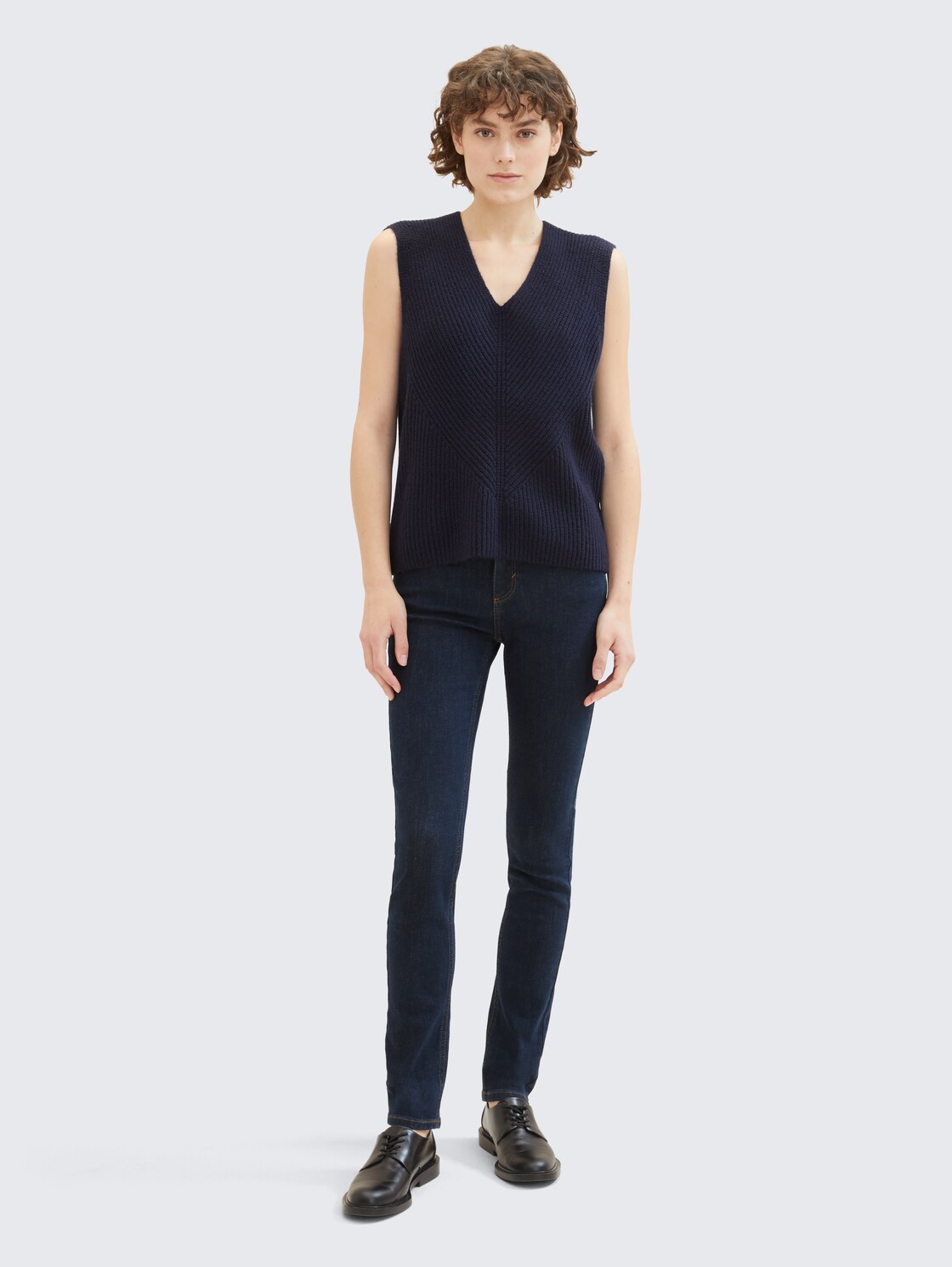 TTALEXA SLIM Jeans - Clean Rinsed Blue Denim - Model-Vorderansicht