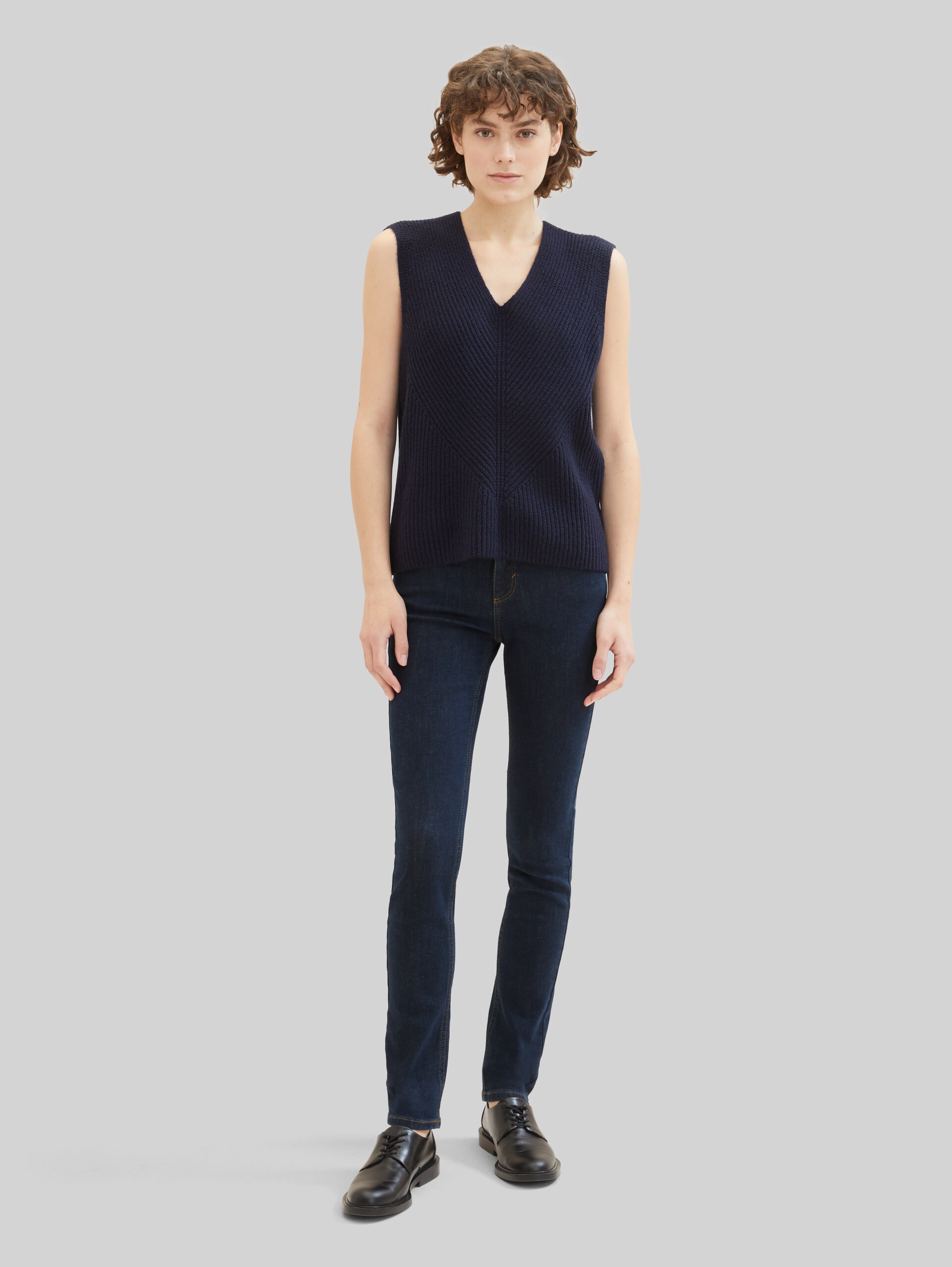 TTALEXA SLIM jeans - Clean Rinsed Blue Denim - Model front view