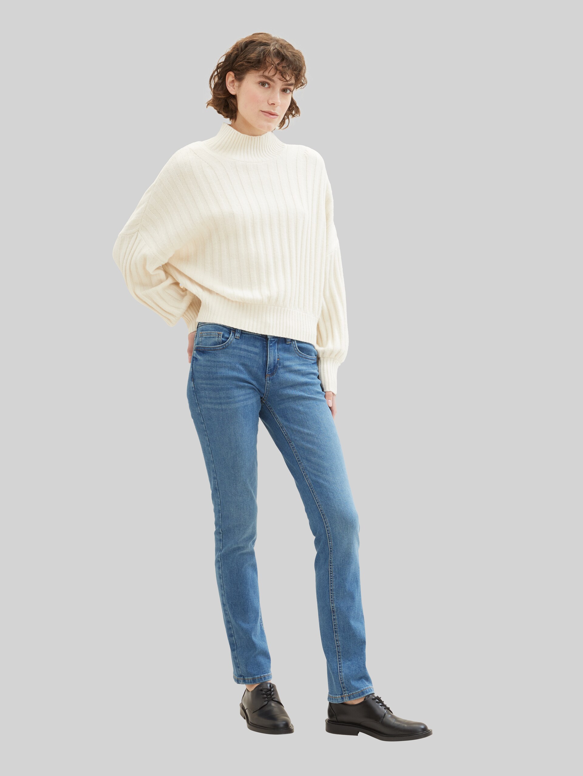 TTALEXA STRAIGHT Jeans - light stone bright blue denim - Model-Vorderansicht