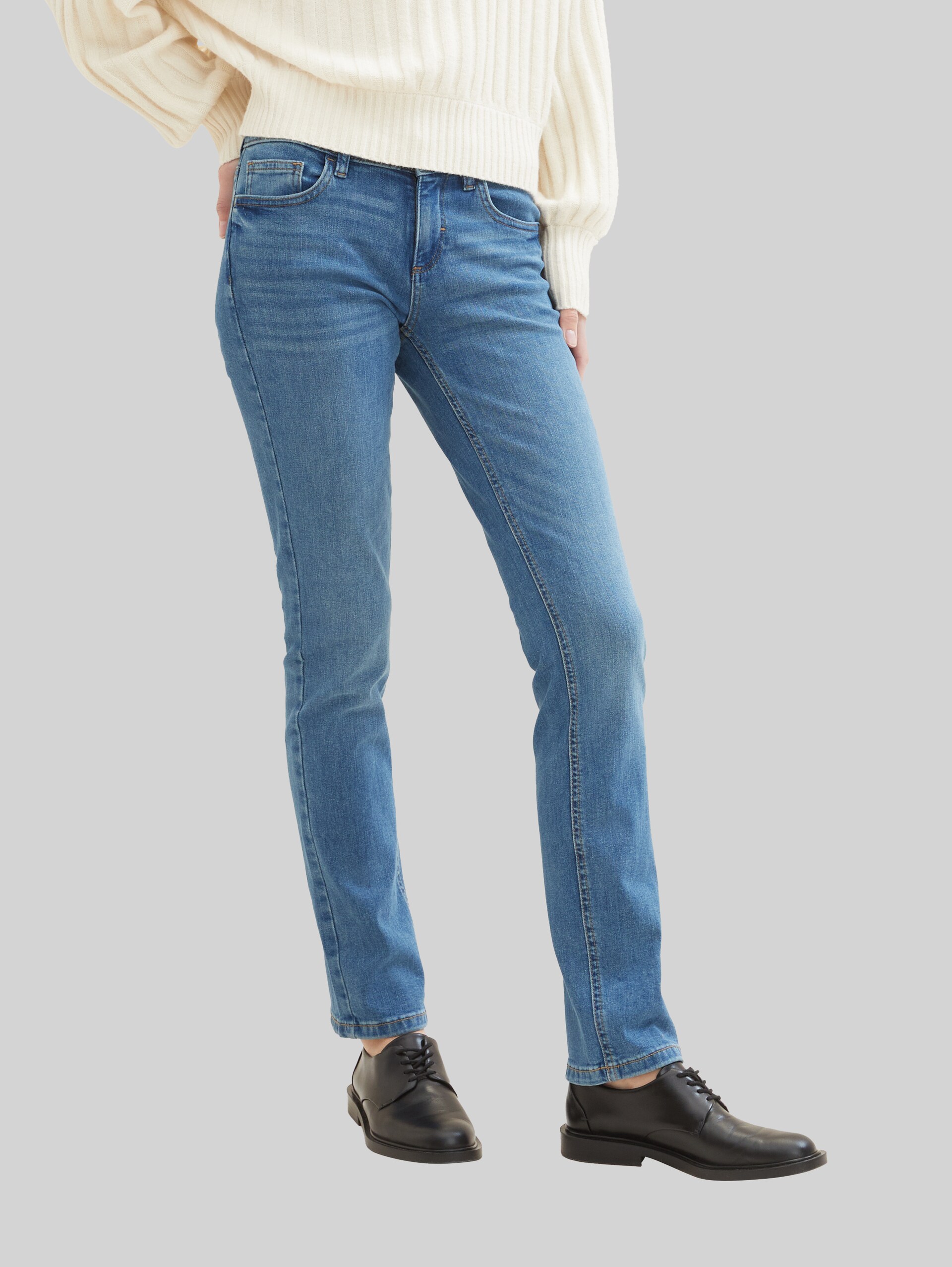 TTALEXA STRAIGHT Jeans - light stone bright blue denim - Ausschnitt Model-Vorderansicht