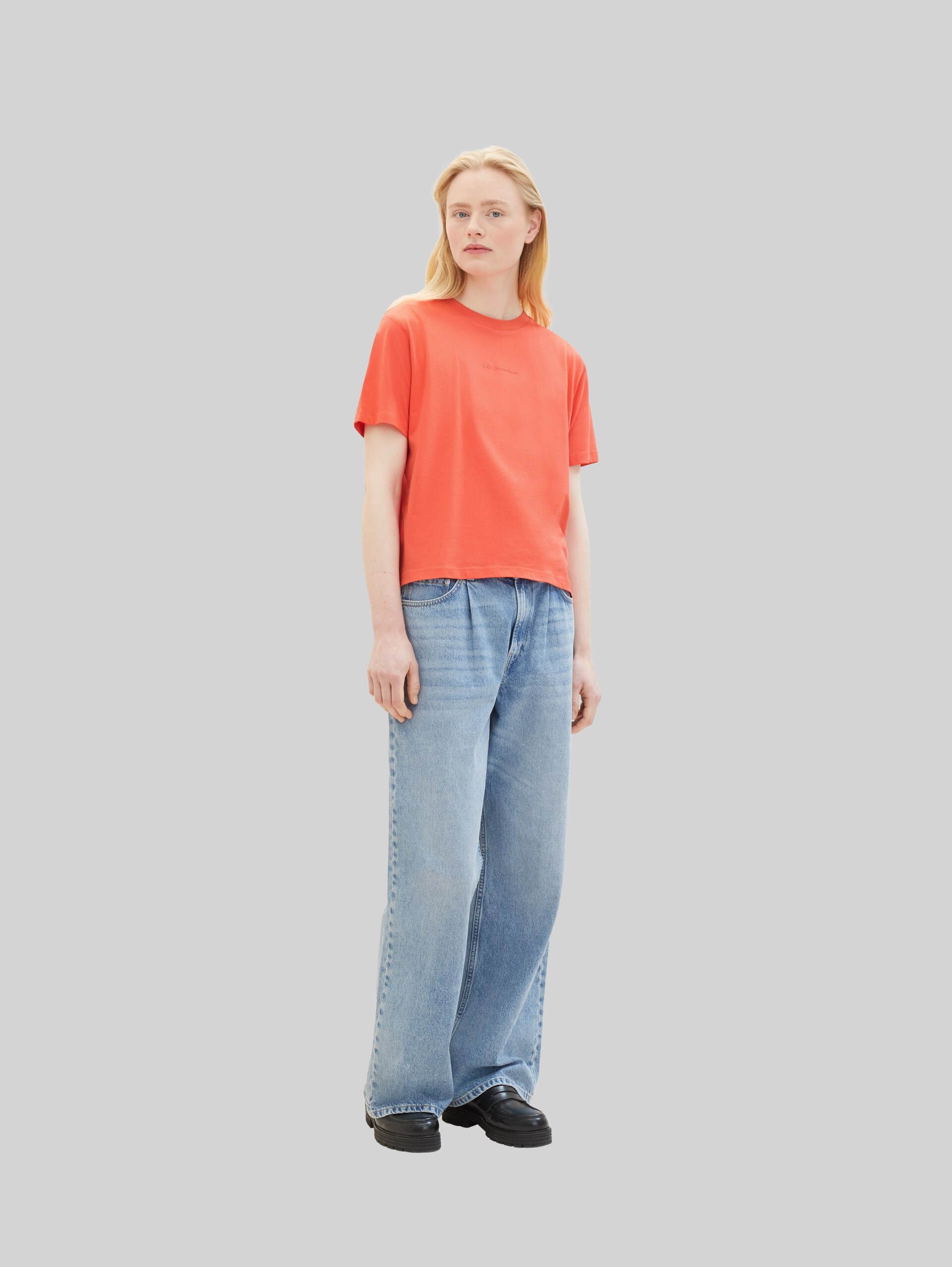 T-shirt Boxy Fit en coton - Plain Red - Vue de face du modèle