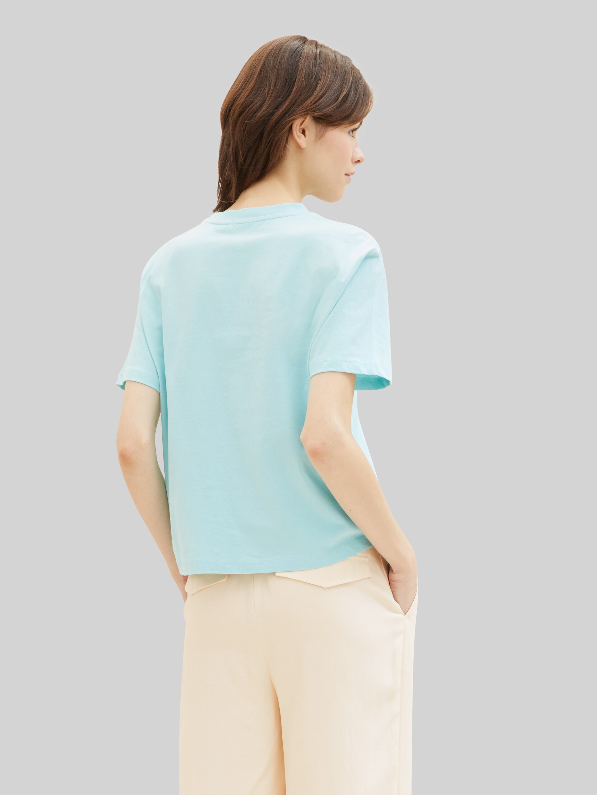 T-shirt Boxy Fit en coton - pastel turquoise - Découpe Vue arrière du modèle