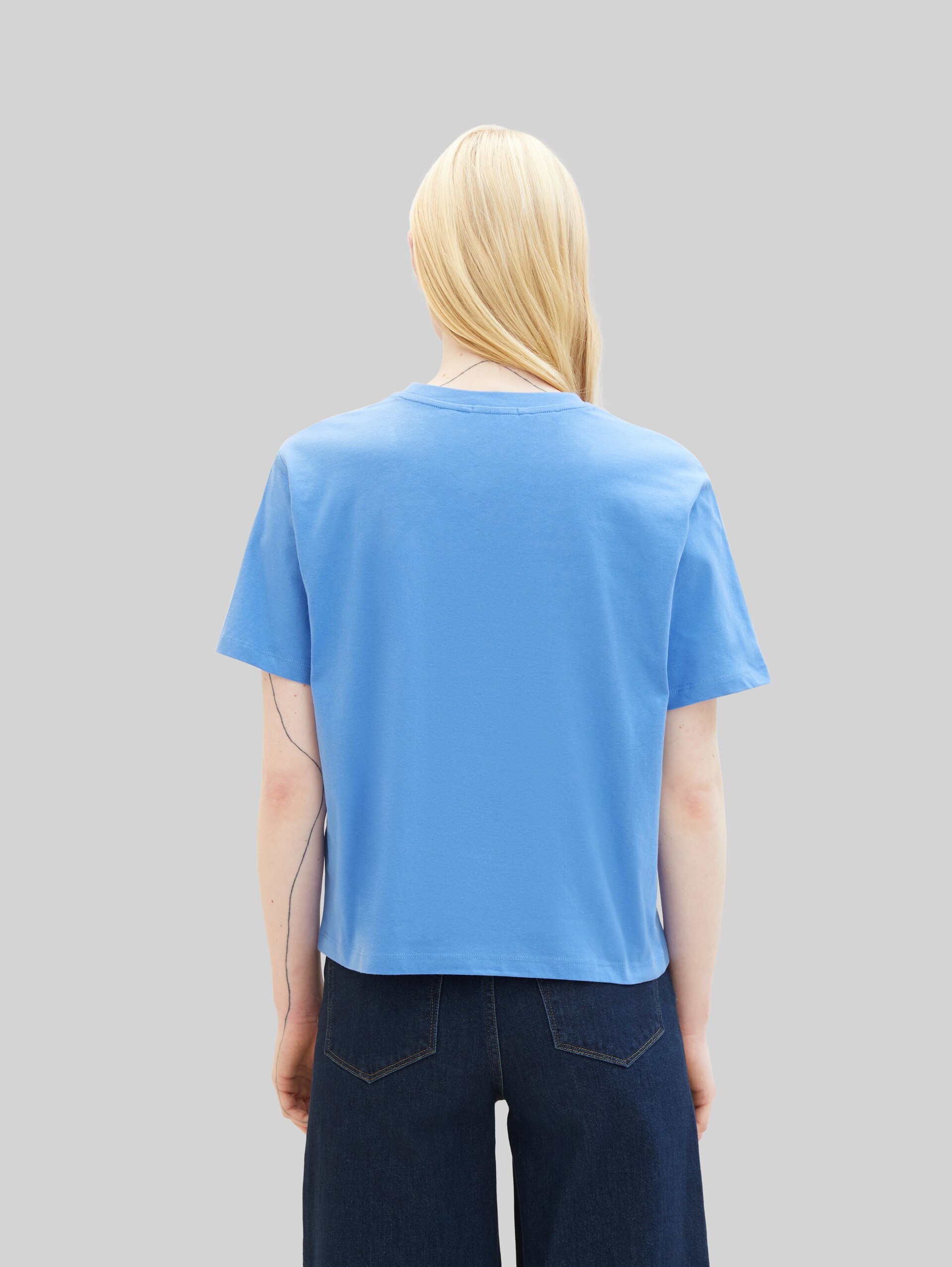 T-shirt Boxy Fit en coton - sicilian blue - Découpe Vue arrière du modèle