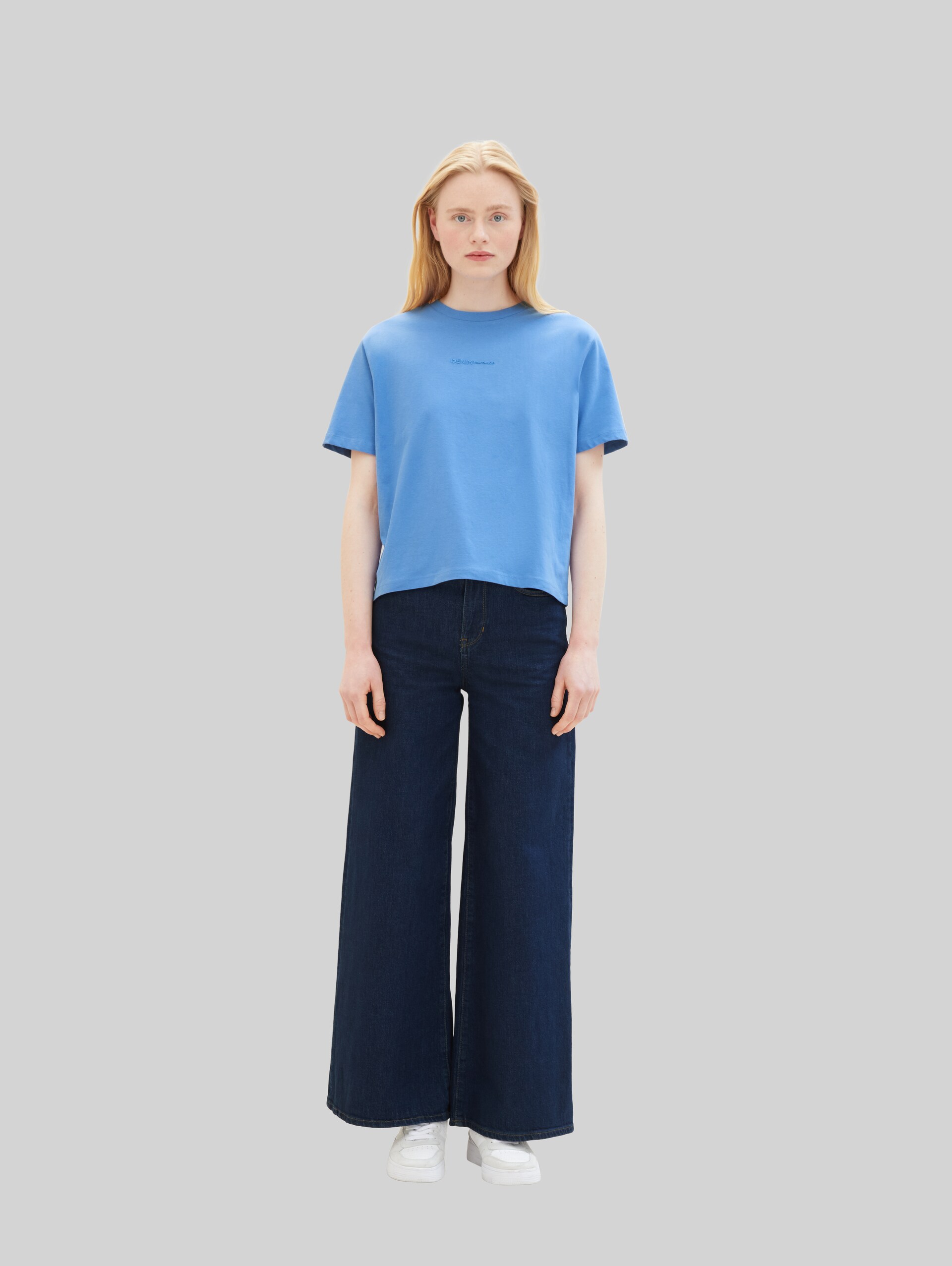 T-shirt Boxy Fit en coton - sicilian blue - Vue de face du modèle