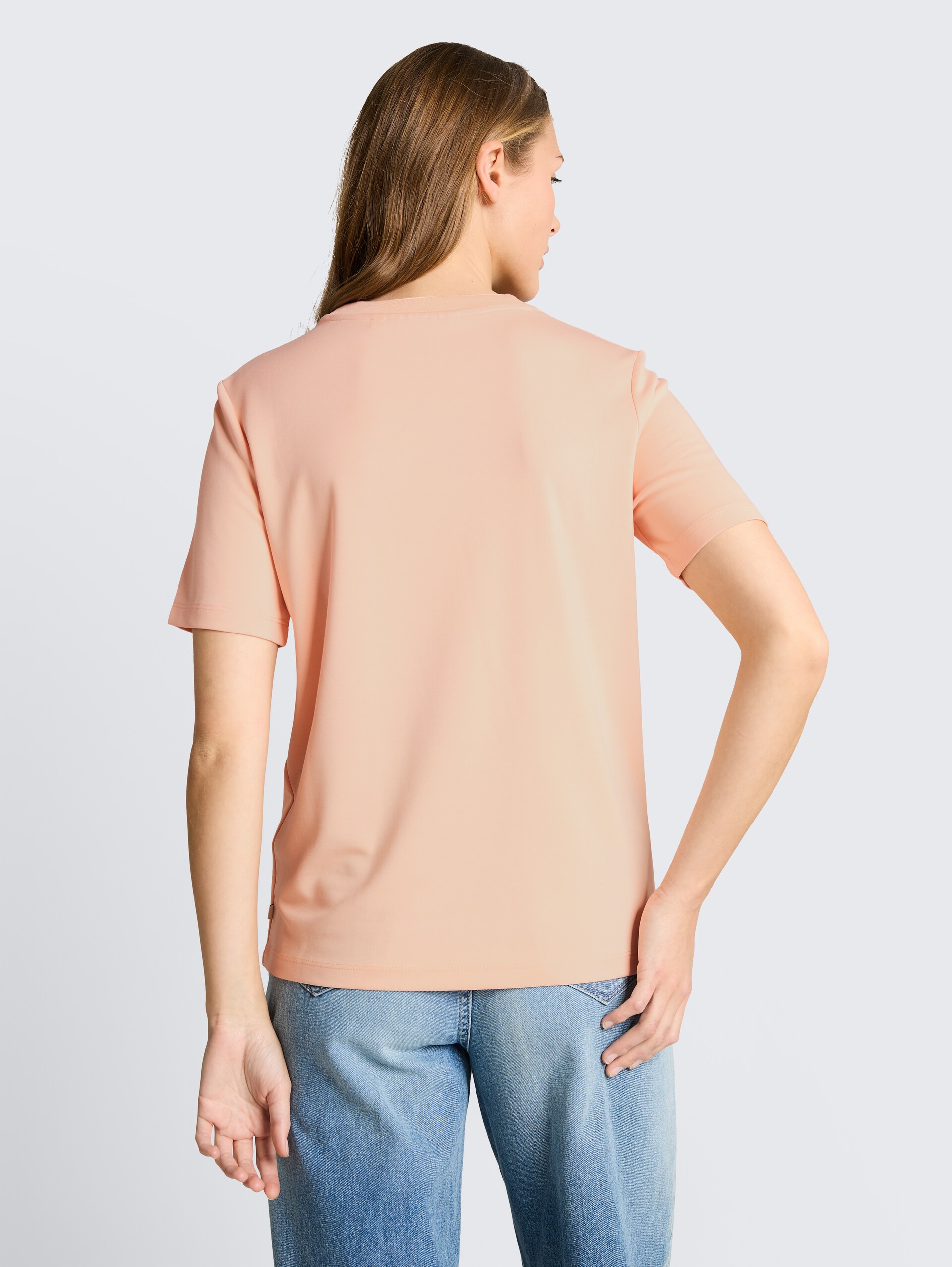 T-shirt met losse pasvorm - Orange Parfait - Neklijn model-achteraanzicht