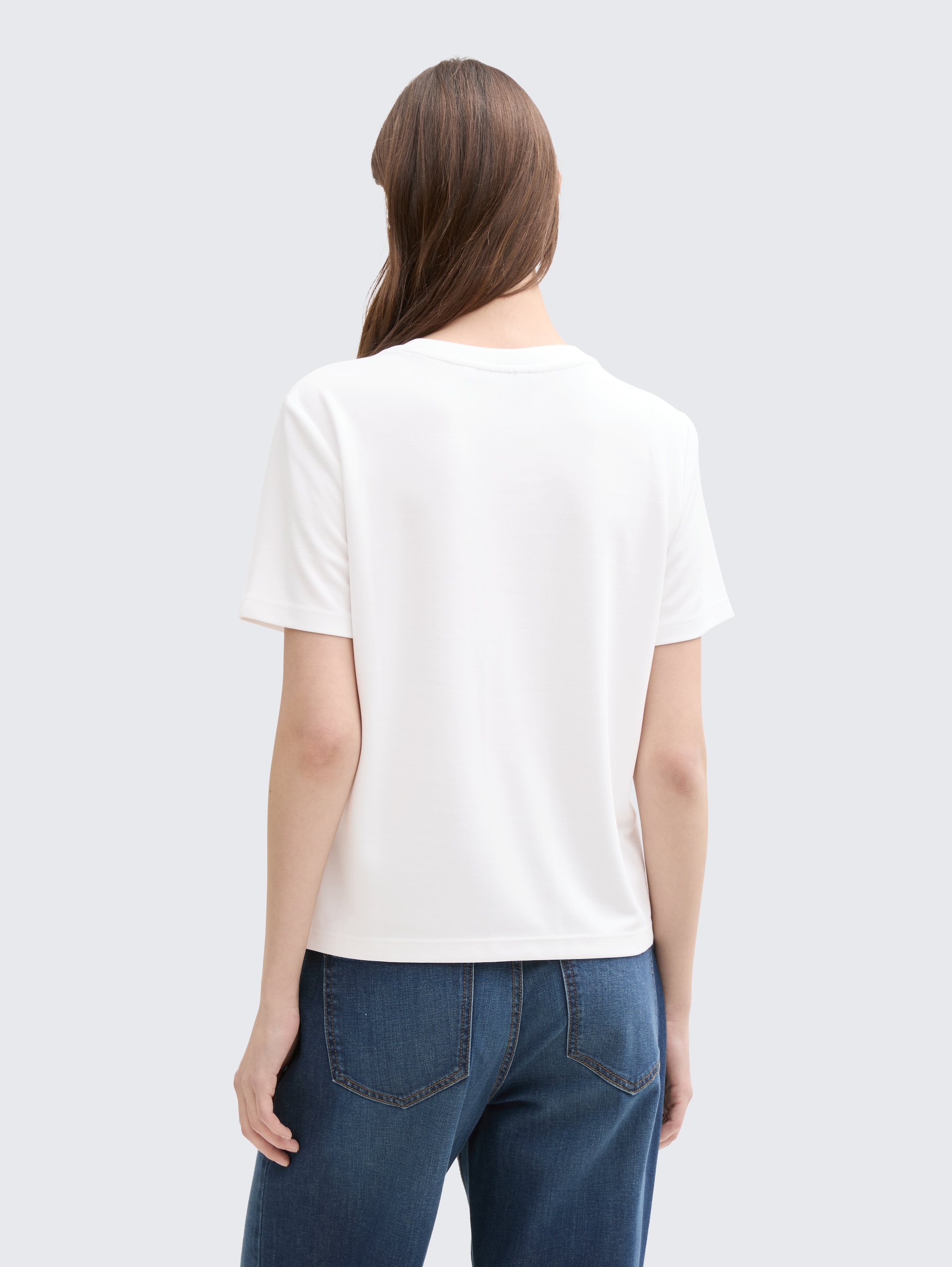 T-shirt met losse pasvorm - White - Neklijn model-achteraanzicht