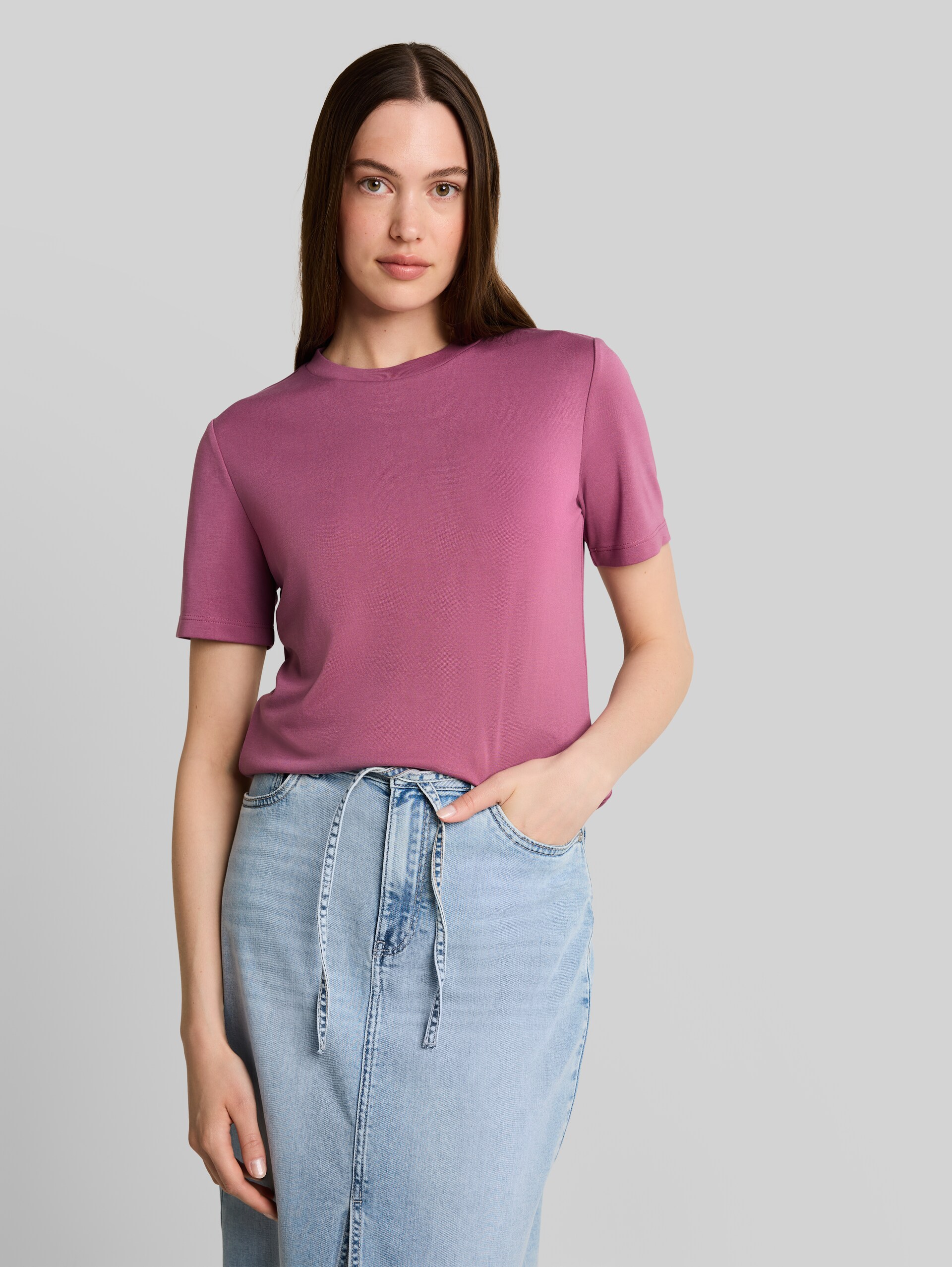 T-shirt met losse pasvorm - dusty berry - Nek model vooraanzicht