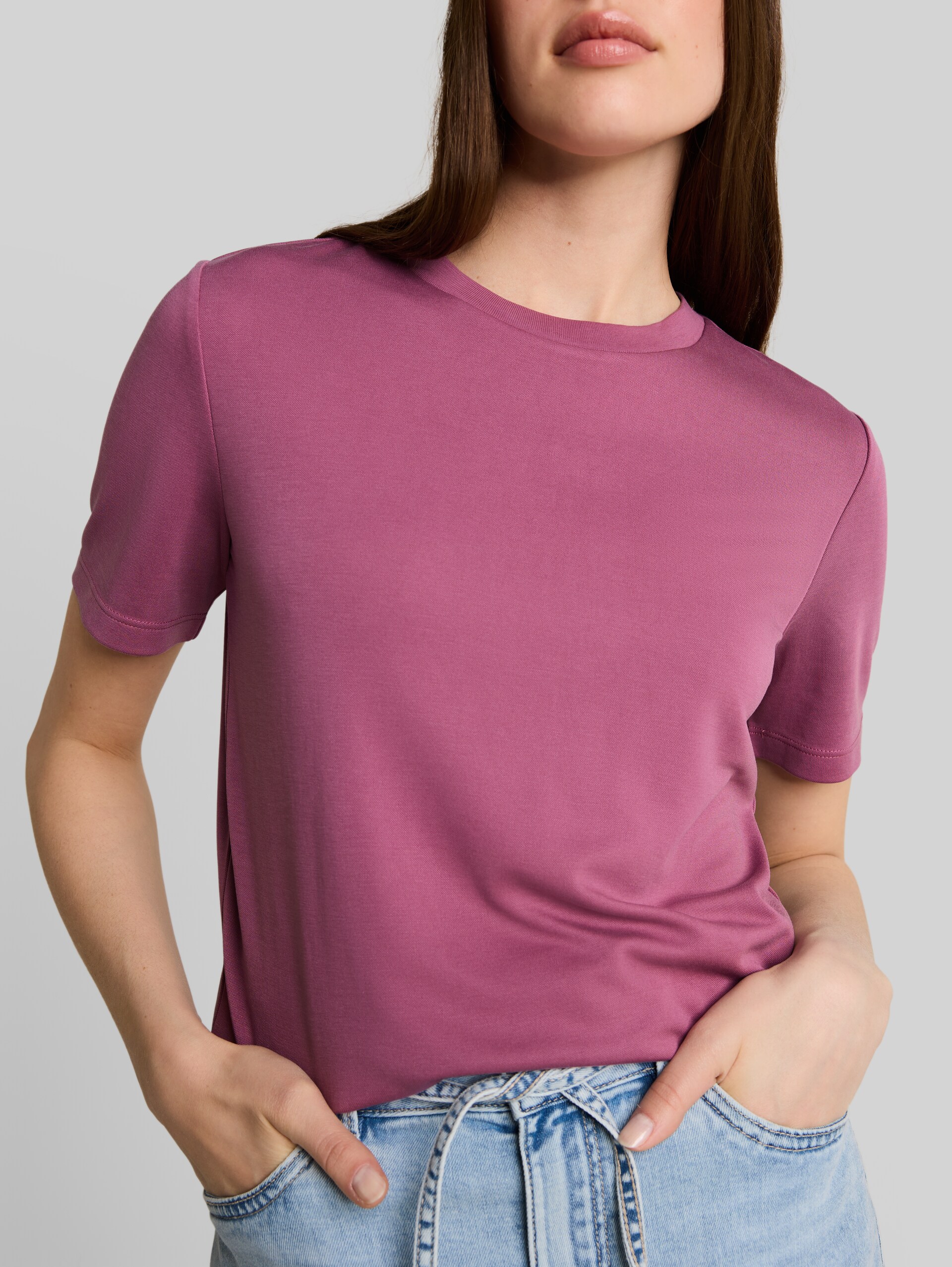 T-shirt met losse pasvorm - dusty berry - Detailaanzicht model