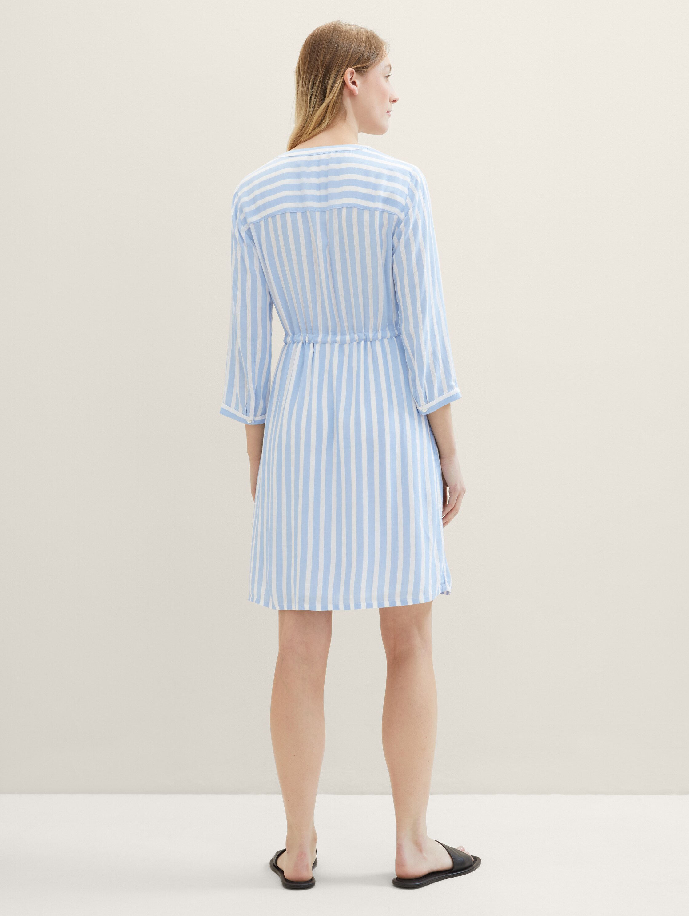 Gestreiftes Kleid - blau - 