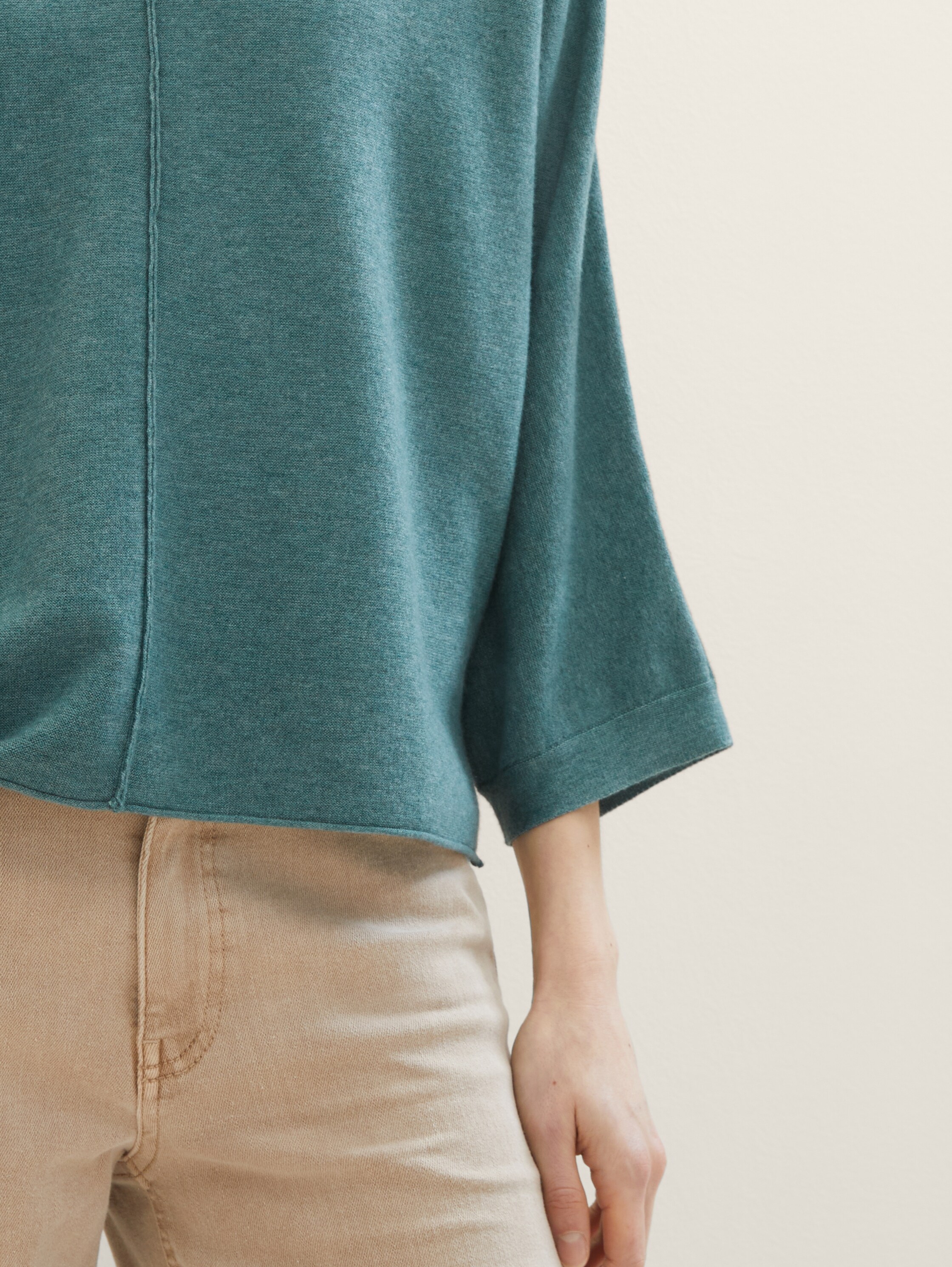 Strickpullover mit Tencel™ Lyocell - sea pine green melange - Detail-Model-Ansicht