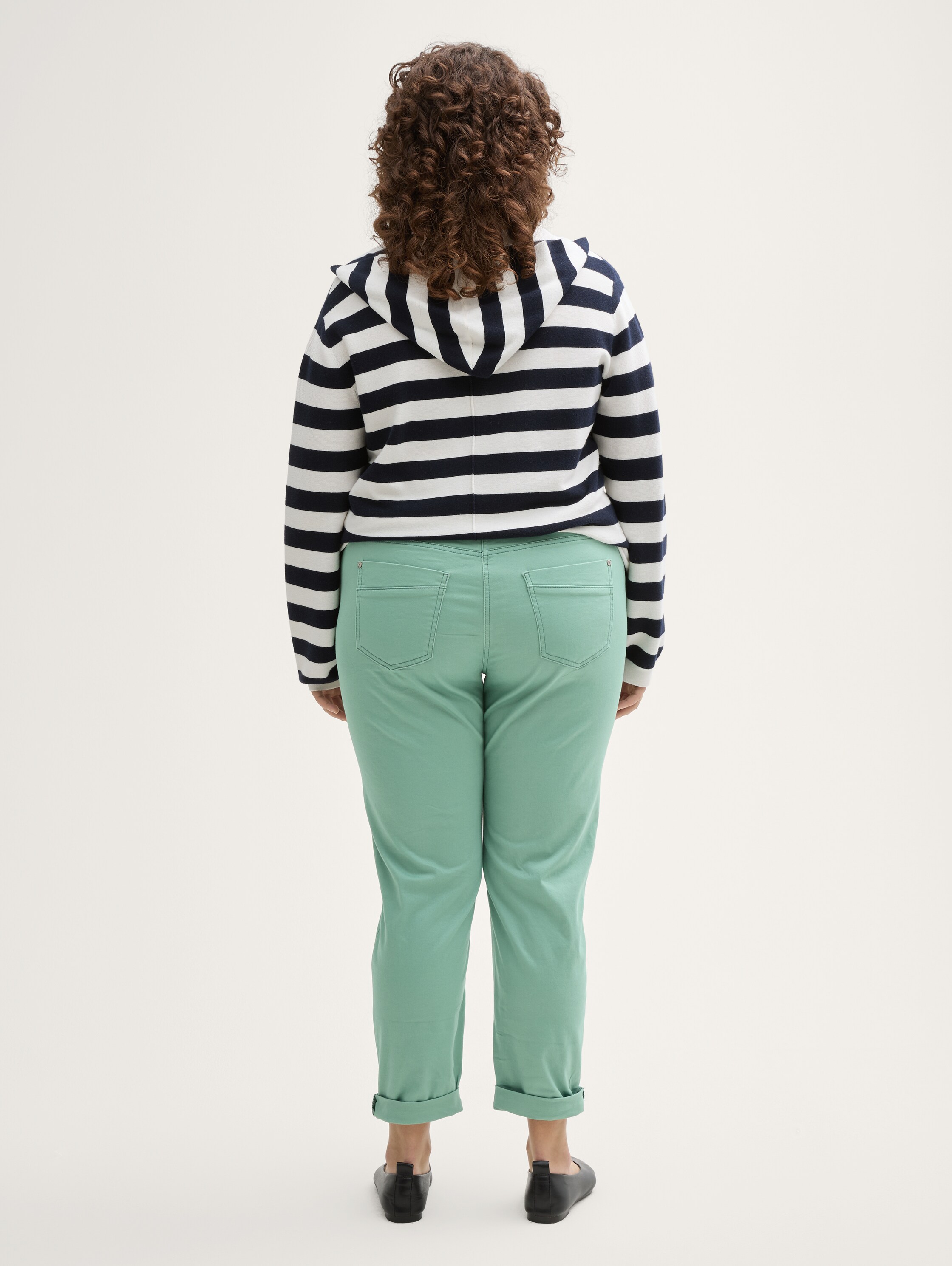 Plus Size - Cropped Slim Hose - faded_green - 