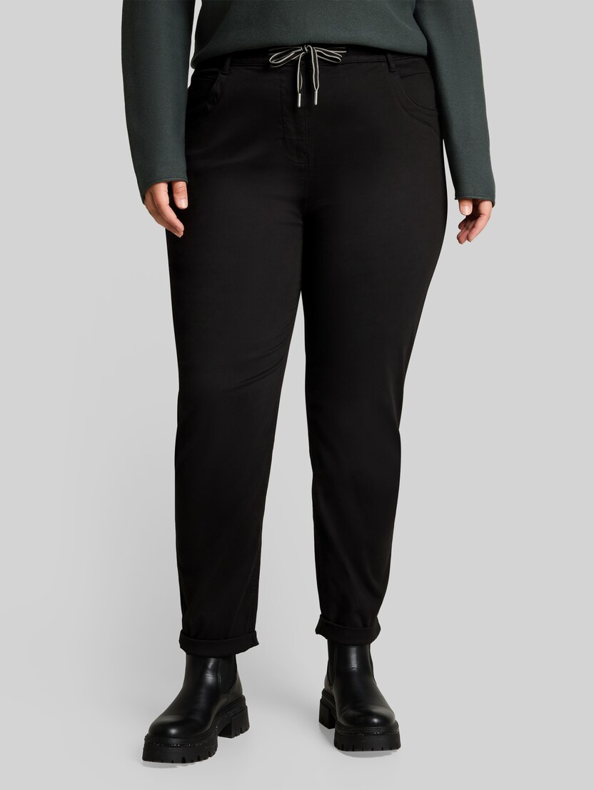 Plus Size - Cropped Slim Hose von Women Plus Size, deep black
