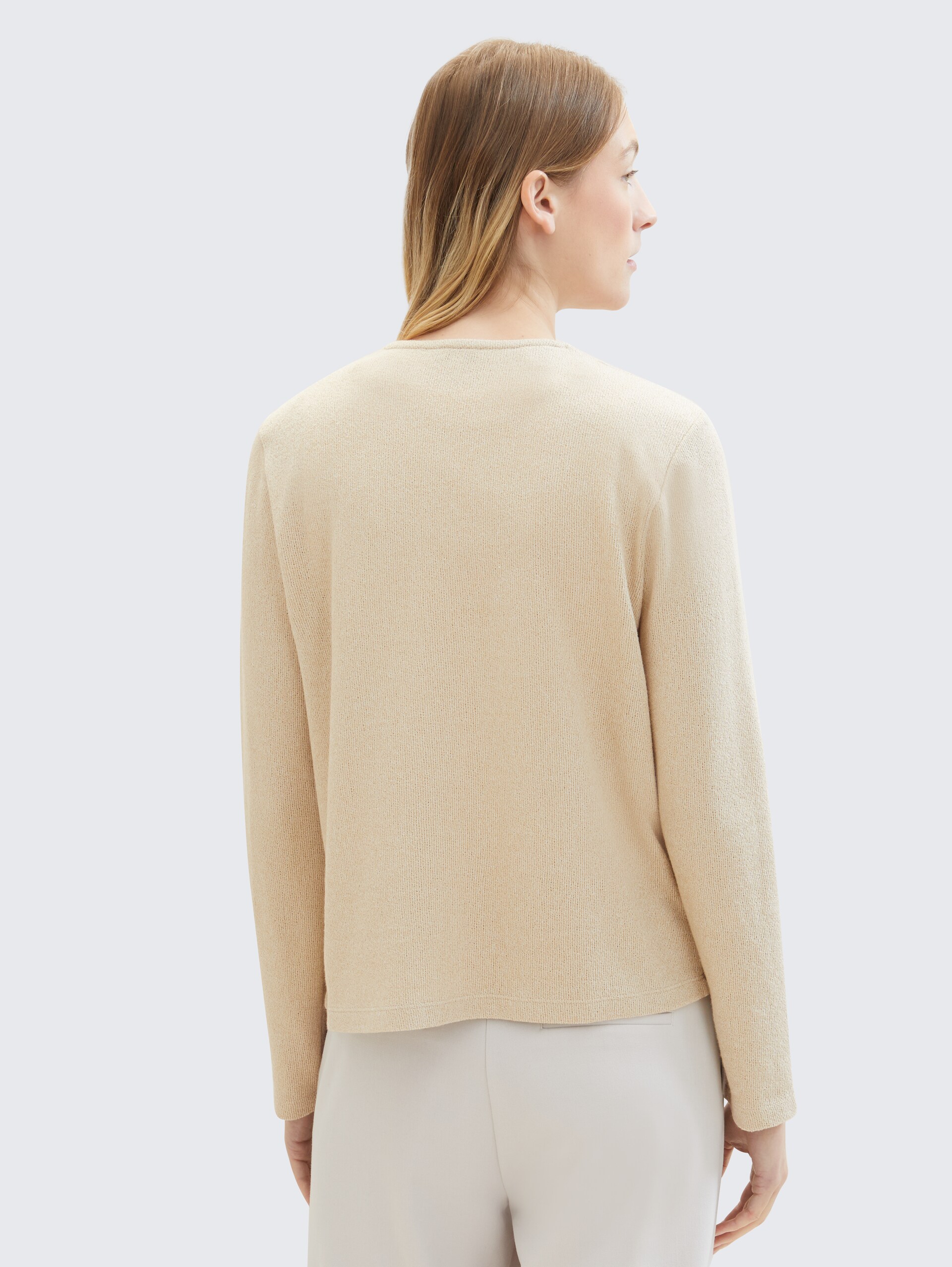 Basic Cardigan - Sandy Beige Melange - Ausschnitt Model-Vorderansicht