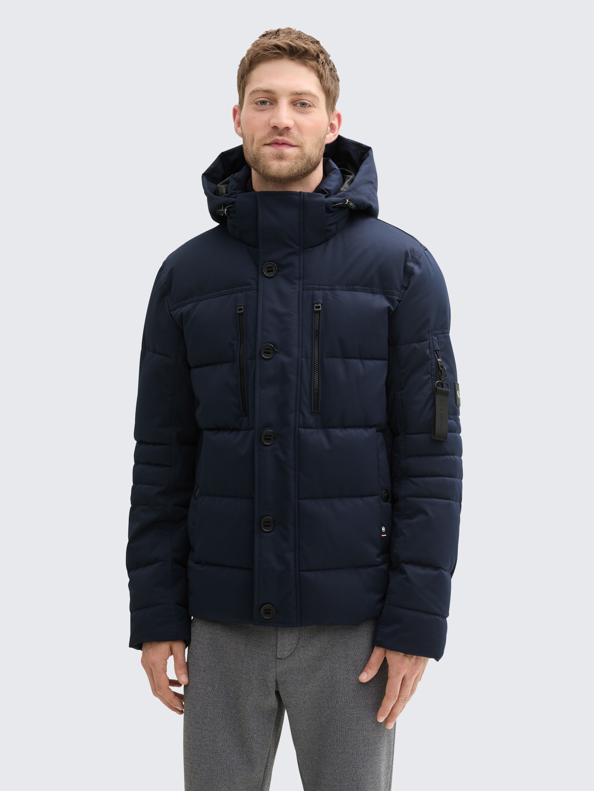 Pufferjacke mit abnehmbarer Kapuze - sky captain blue - Model-Vorderansicht