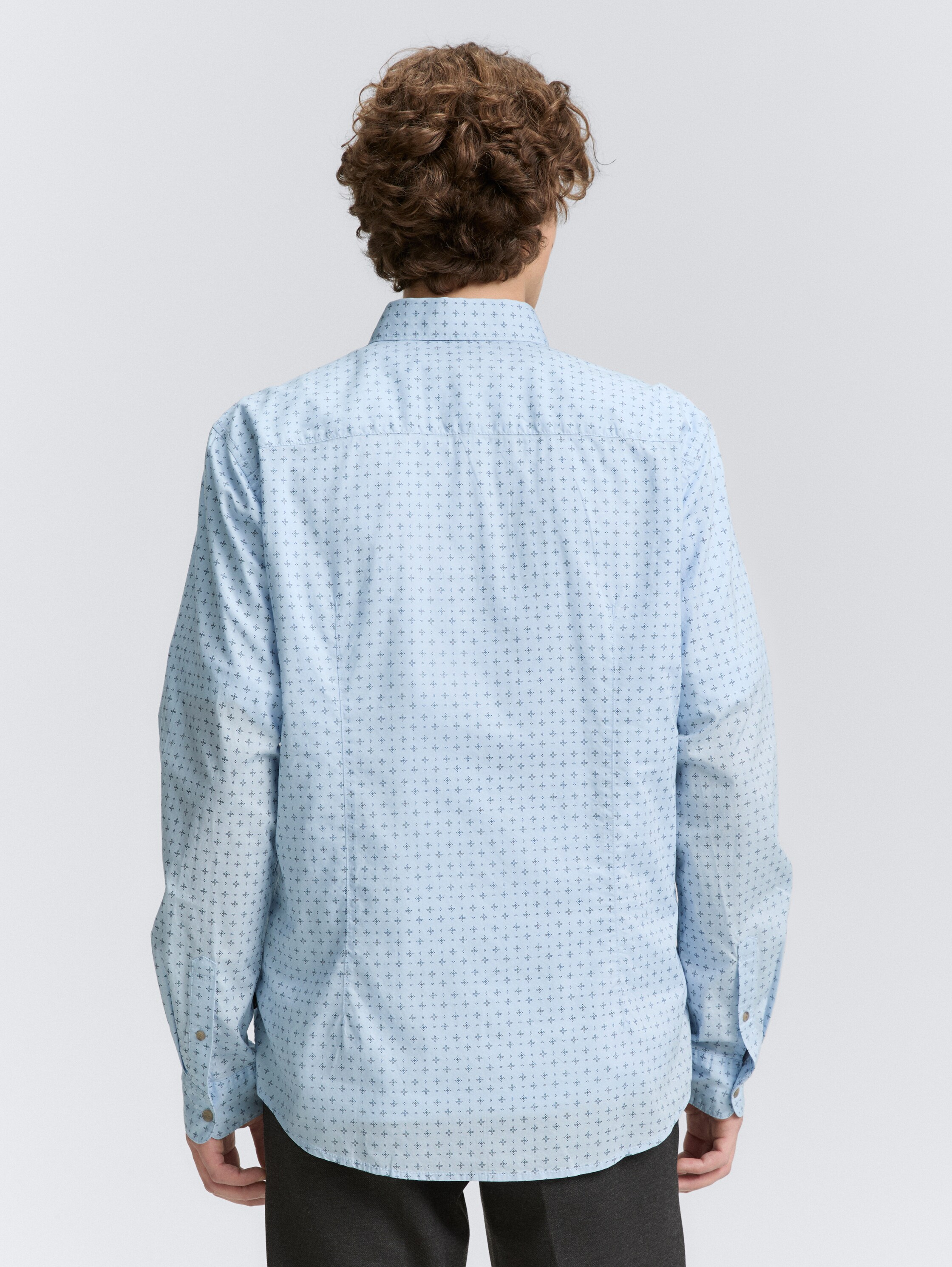 Fitted Hemd mit Muster - light_blue_navy_minimal_design - 