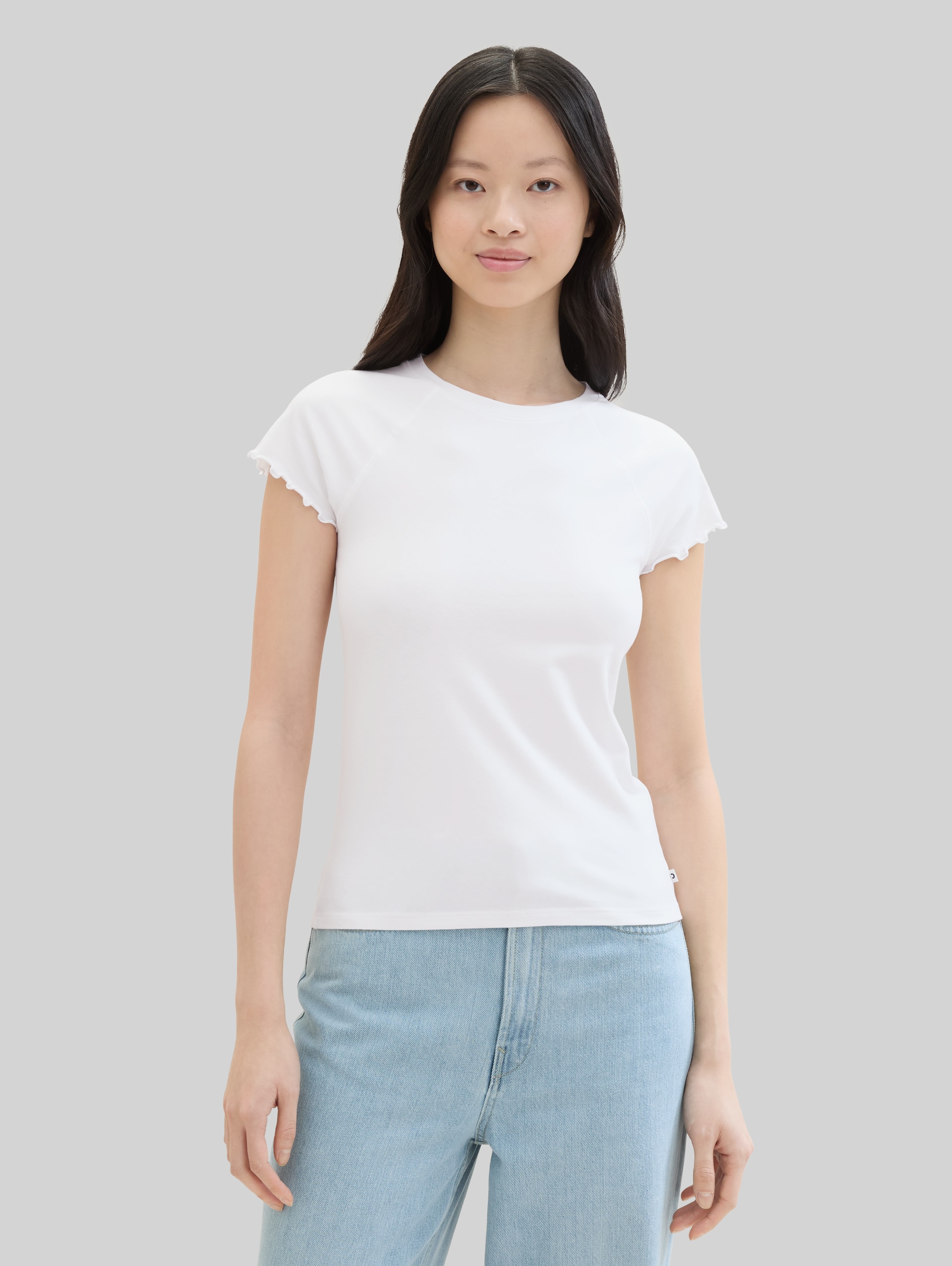 Slim Fit T-Shirt - White - Ausschnitt Model-Vorderansicht