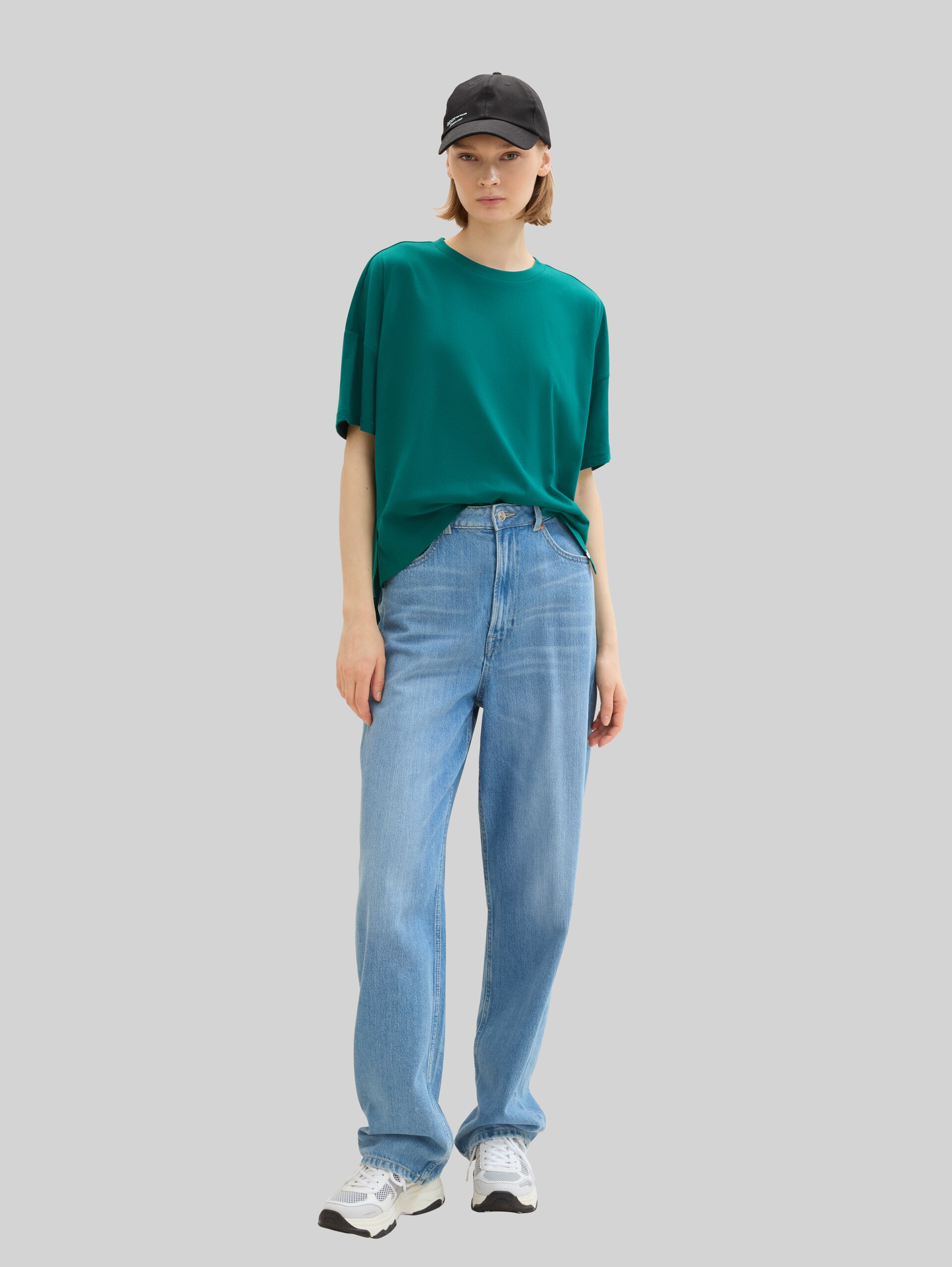 T-shirt van oversized katoen - rough green - Model vooraanzicht