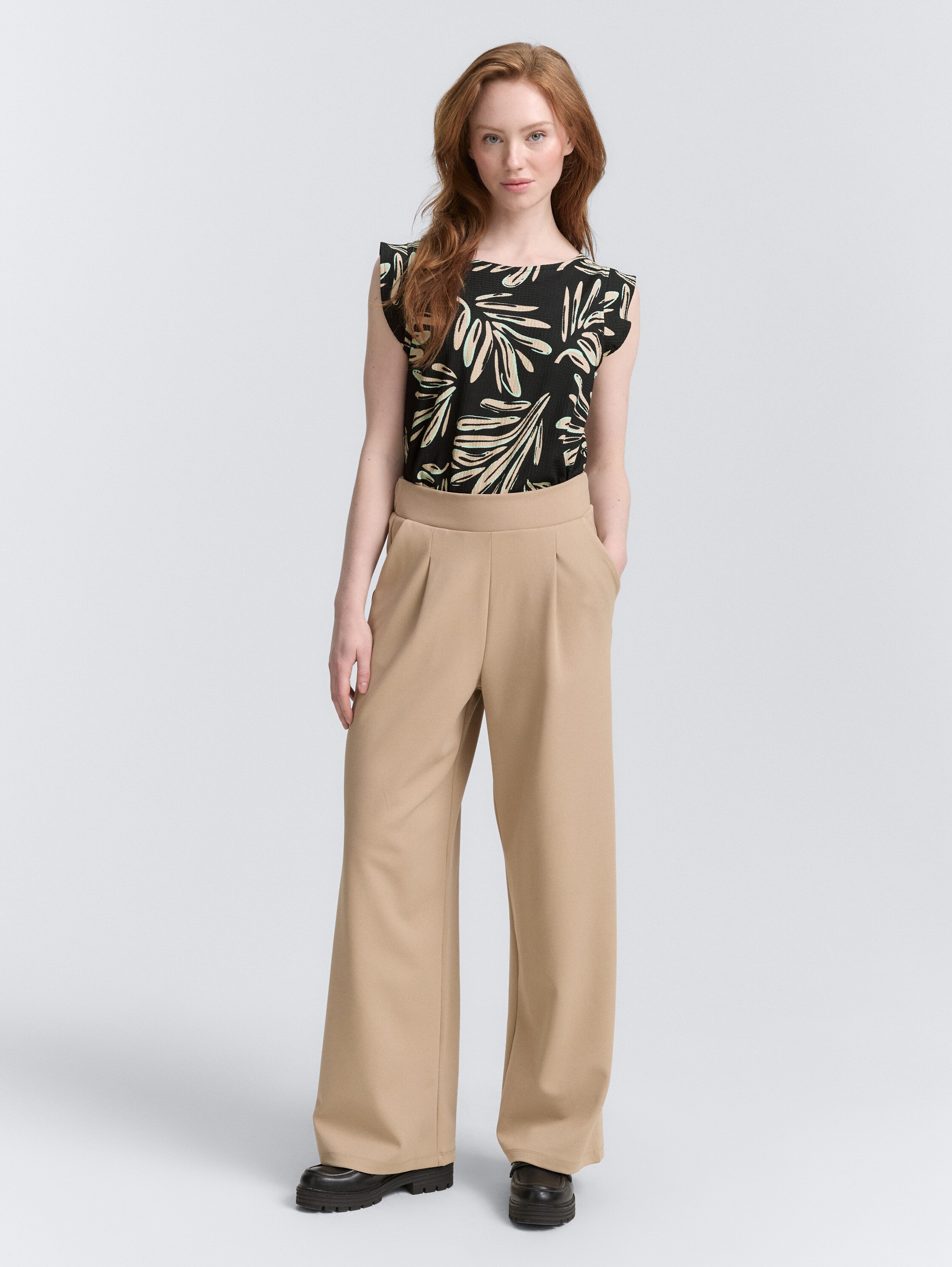 Loose Fit Top mit Volantärmeln - abstract_black_beige_print - 