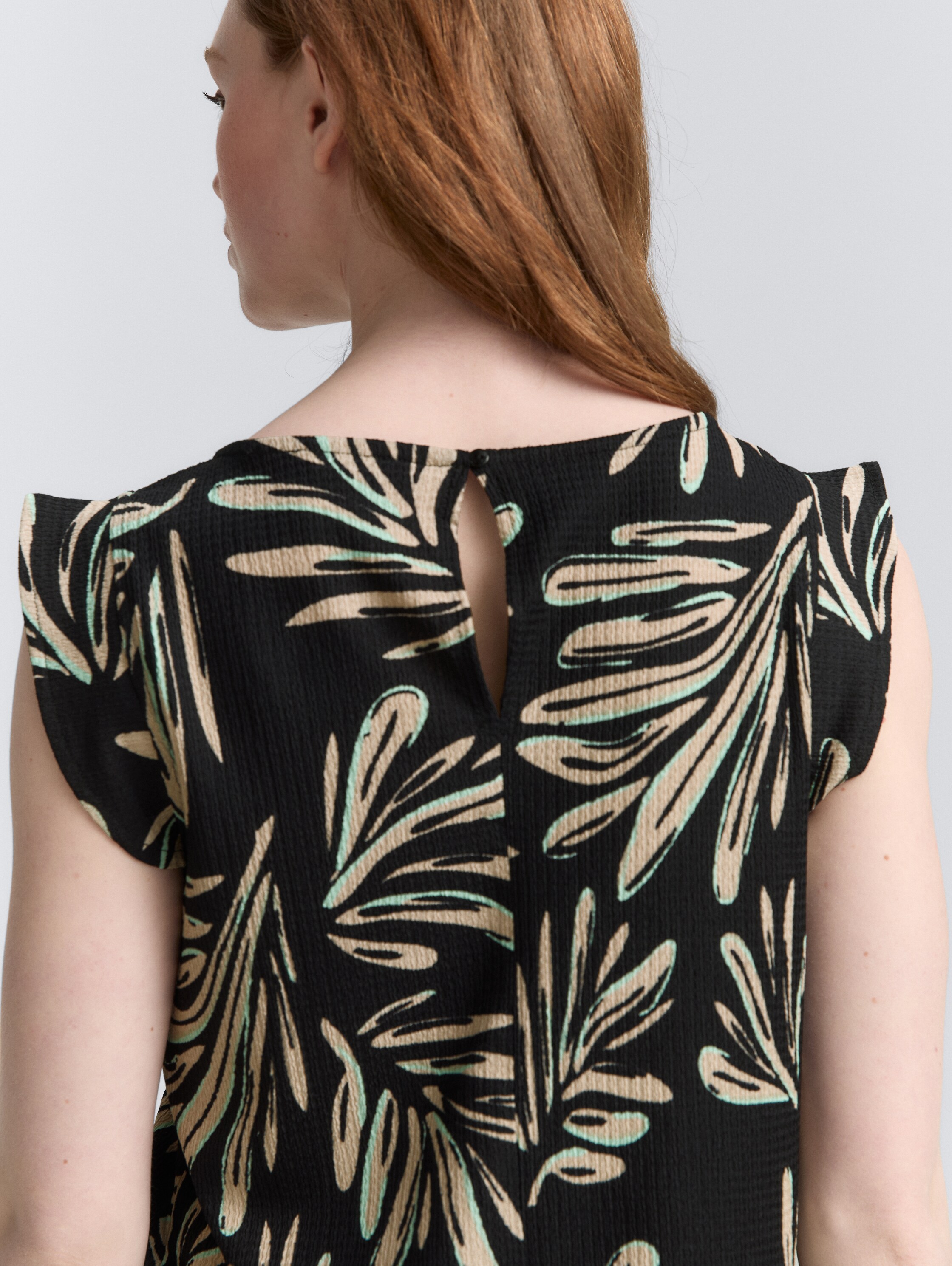 Loose Fit Top mit Volantärmeln - abstract_black_beige_print - 