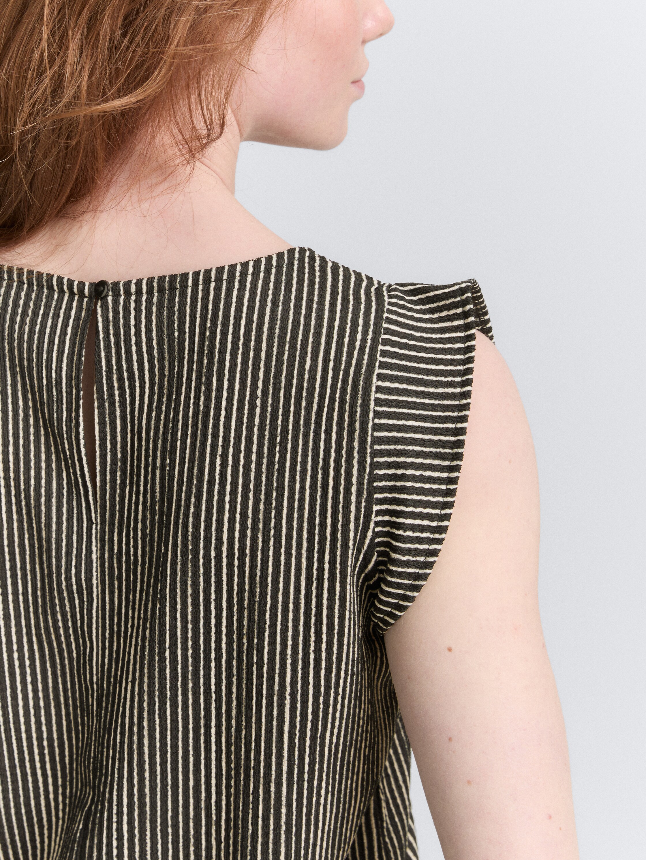 Loose Fit Top mit Volantärmeln - black_beige_stripe - 