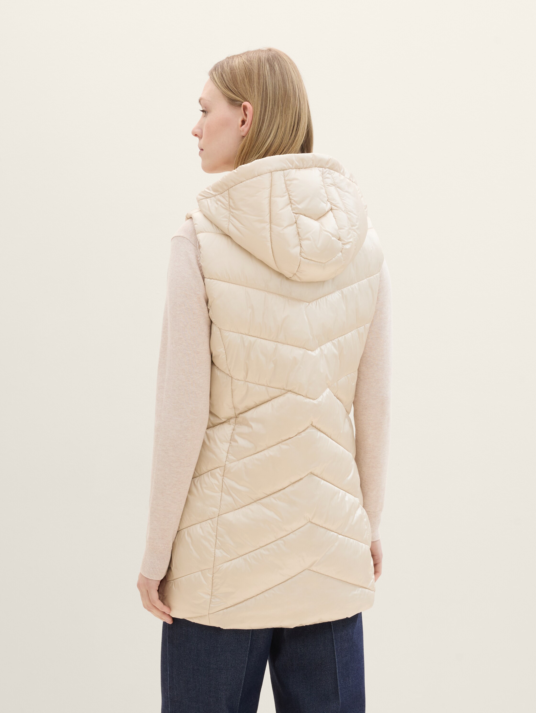 Lange Steppweste mit Kapuze - dusty_beige_1 - 