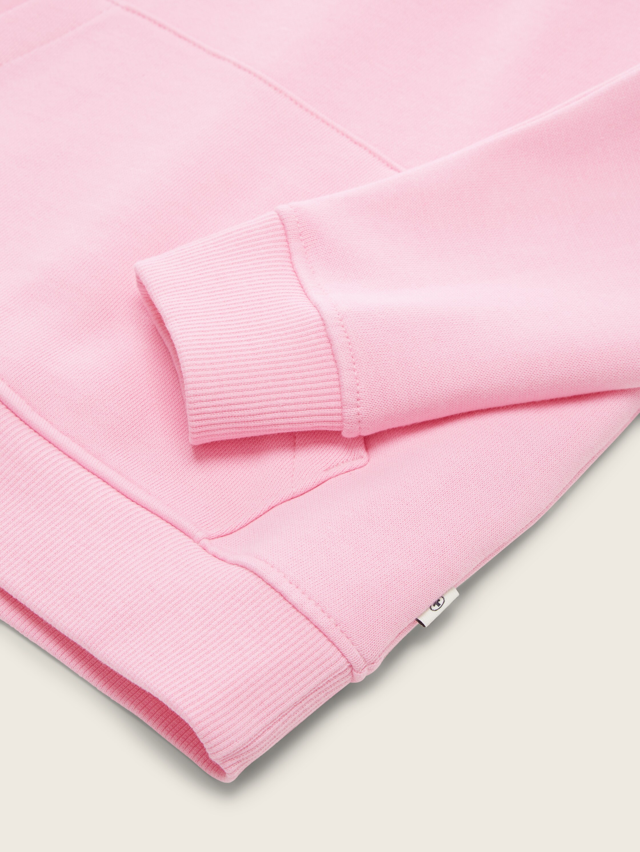 Hoodie Sweatshirt mit Logo-Print - fresh summertime pink - Detail-Model-Ansicht