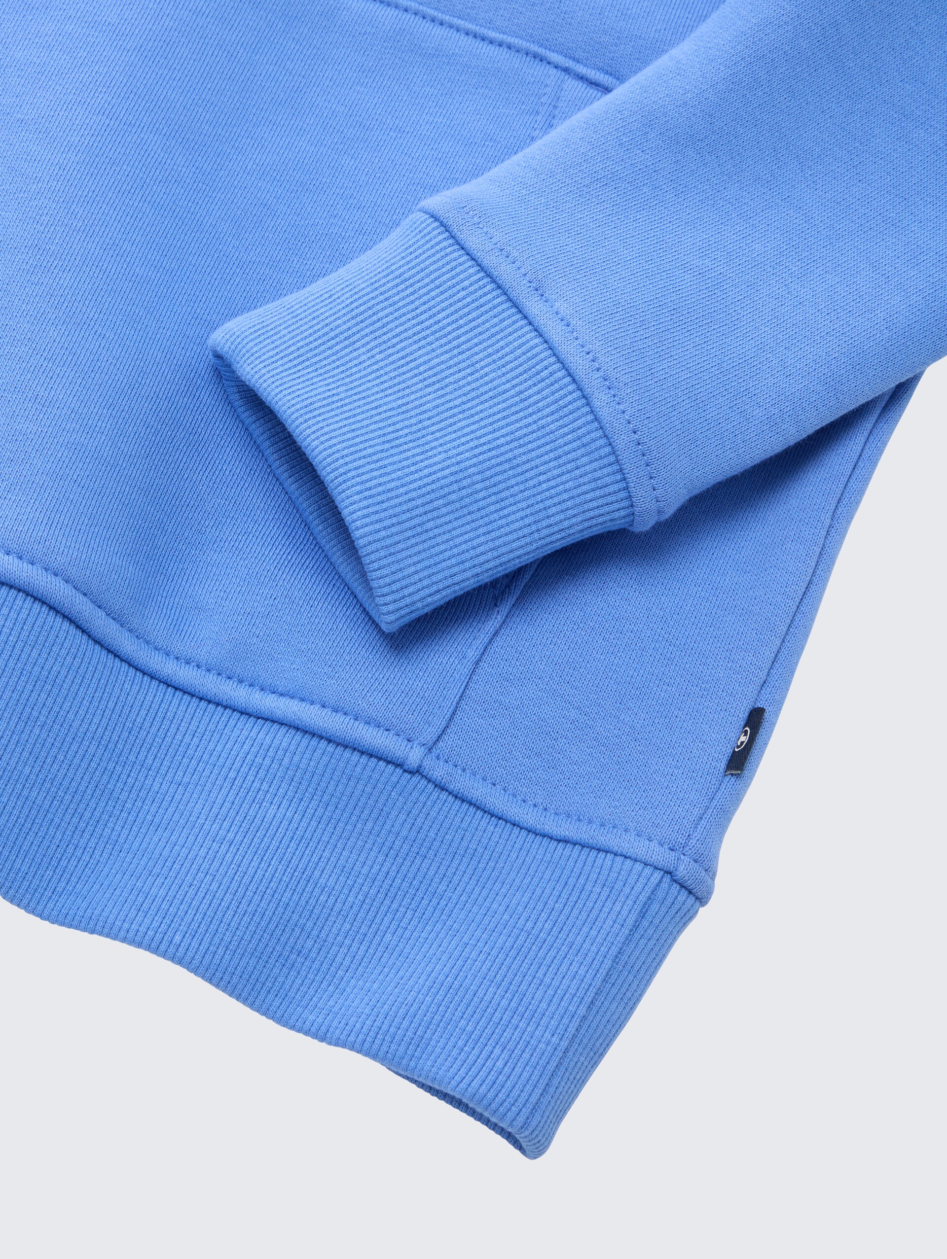 Hoodie Sweatshirt mit Logo-Print - soft mid blue - Detail-Model-Ansicht
