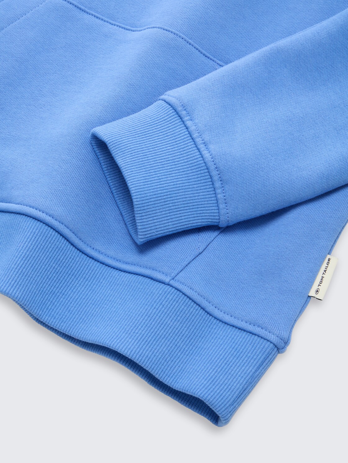 Hoodie Sweatshirt mit Logo-Print - sicilian blue - Detail-Model-Ansicht