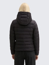 Lightweight Steppjacke mit Kapuze - deep black - Model-Rückansicht