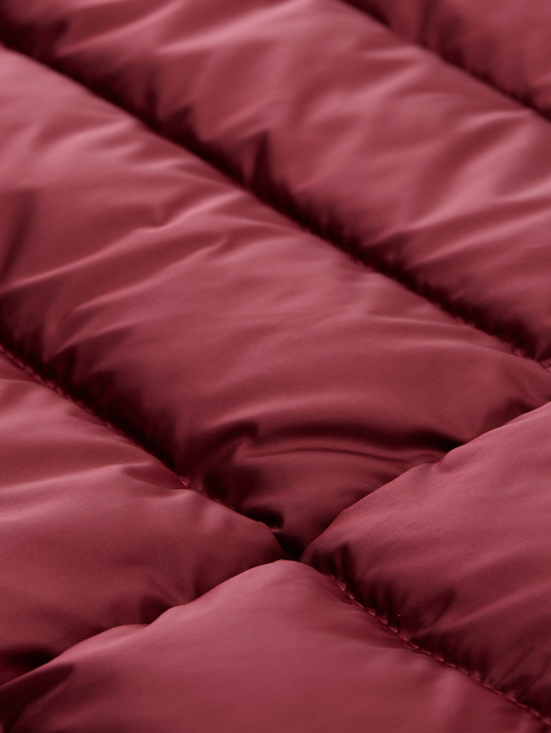 Lightweight Steppjacke mit Kapuze - deep wine red - Produkt-Detail-Ansicht