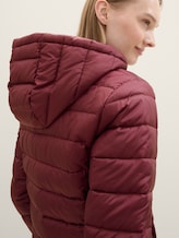 Lightweight quilted jacket with a hood - deep wine red - Detail model view