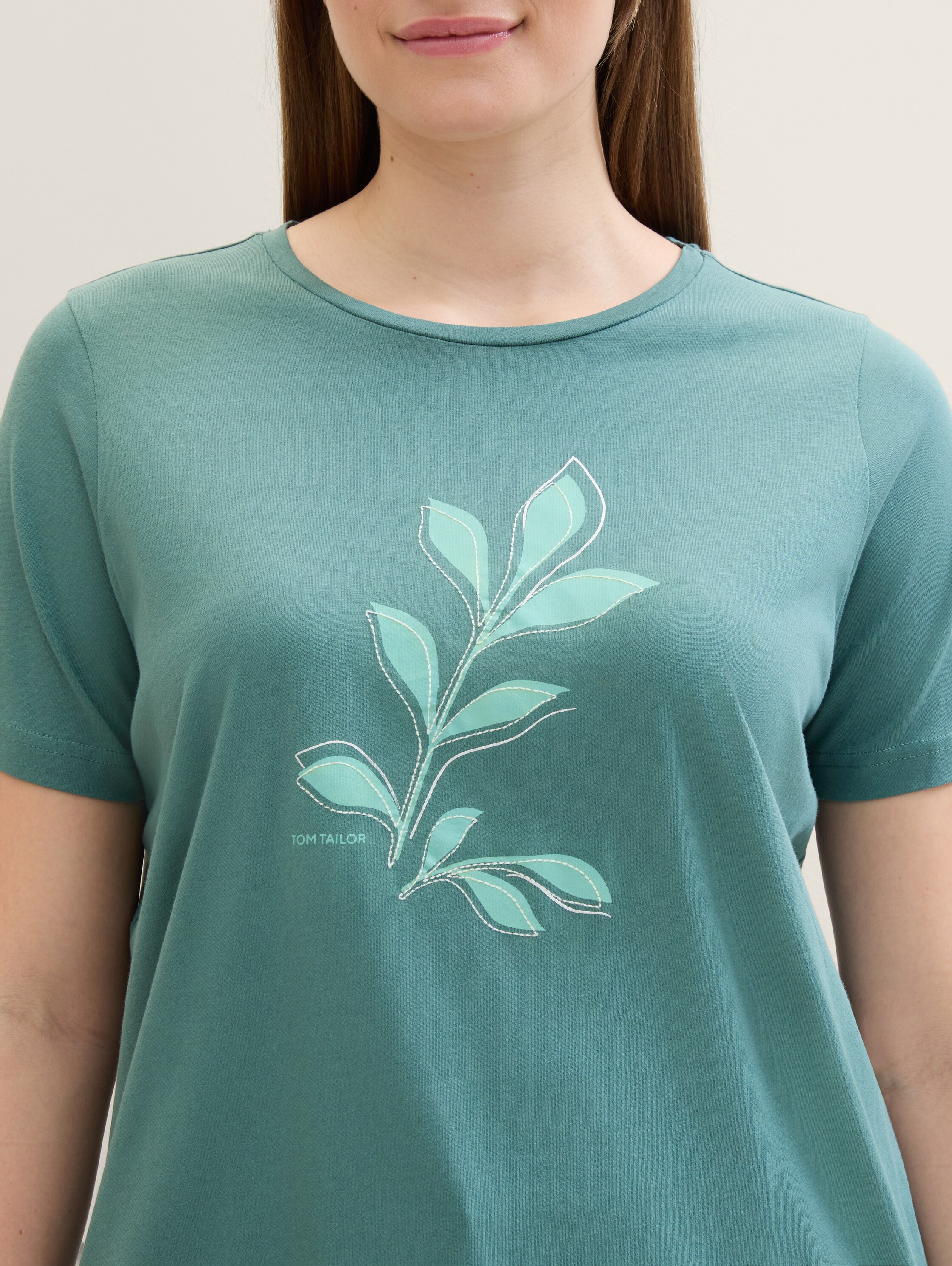 Plus - T-shirt with a print - Sea Pine Green - Detail model view