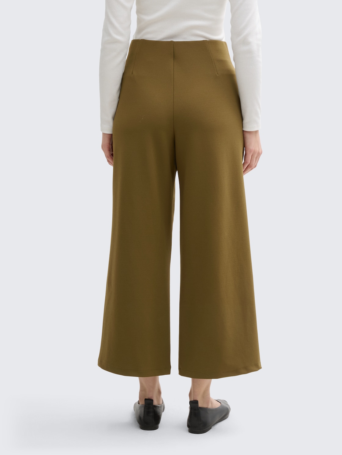 High Waist Culotte Hose - Golden Olive Green - Auschnitt Model-Rückansicht