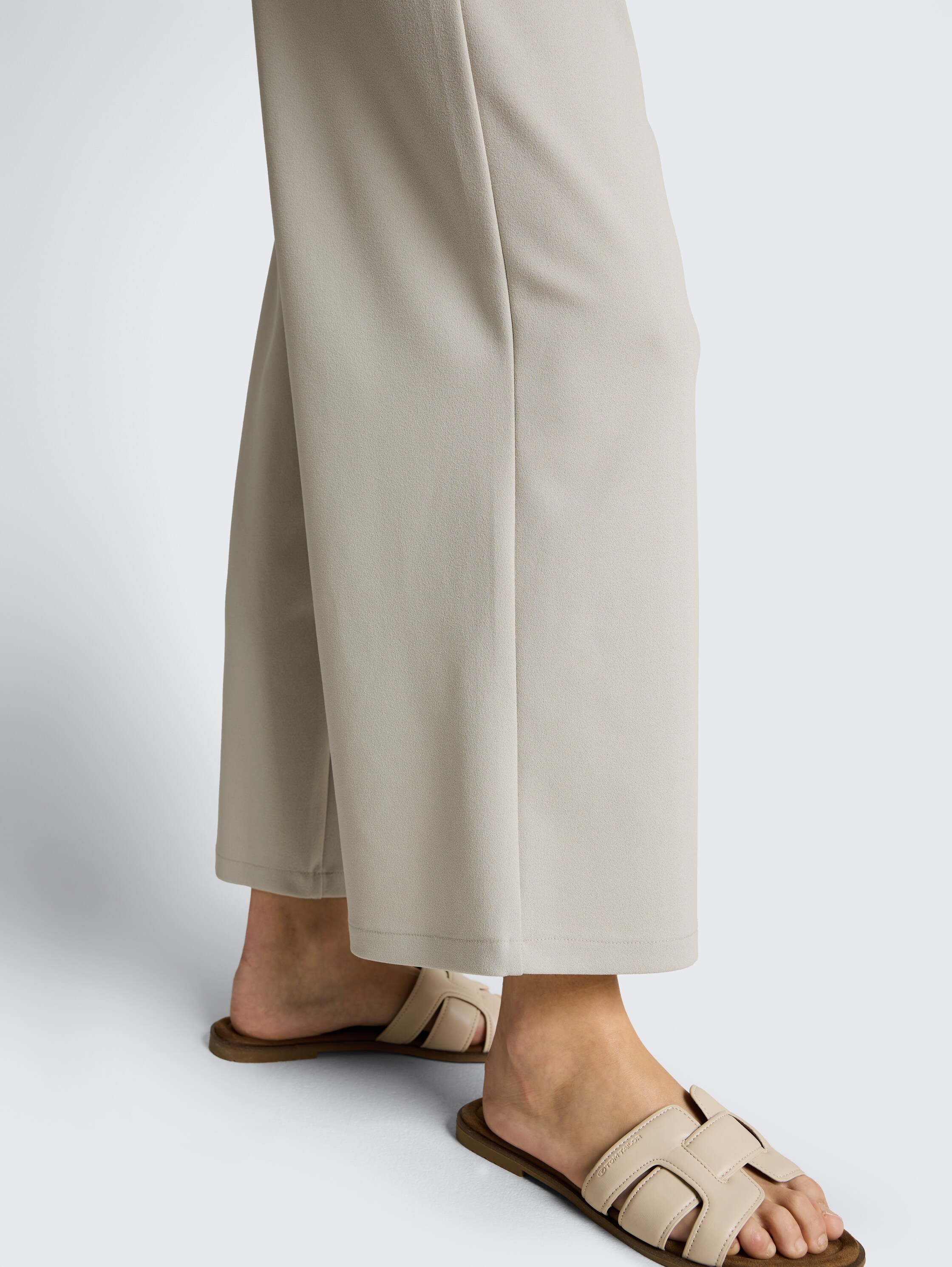 High Waist Culotte Hose - cloud grey - Detail-Model-Ansicht