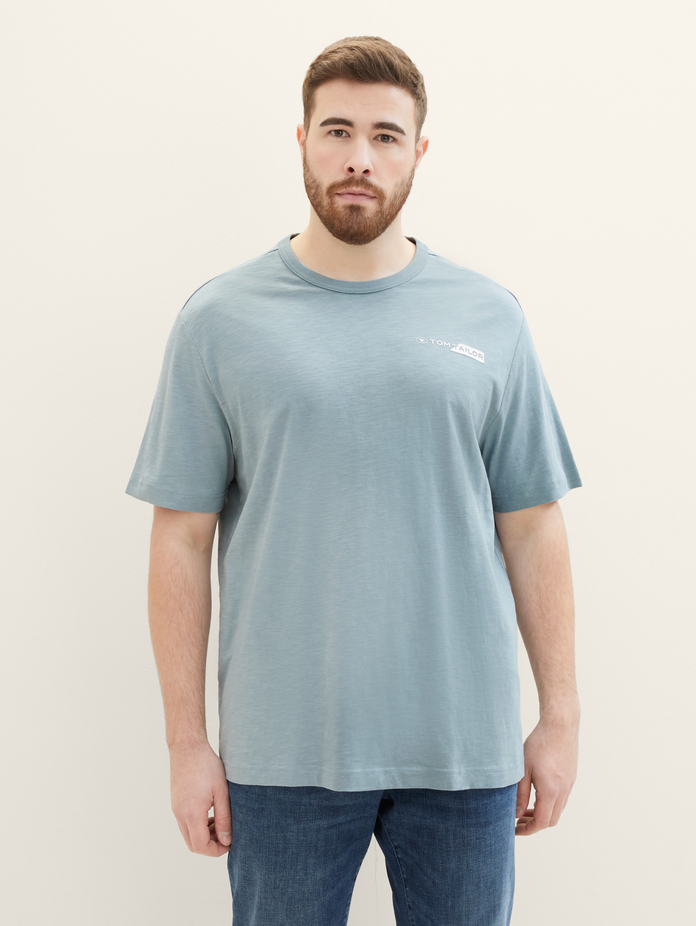 Plus Size - T-Shirt mit Logo Print - grey mint - Ausschnitt Model-Vorderansicht