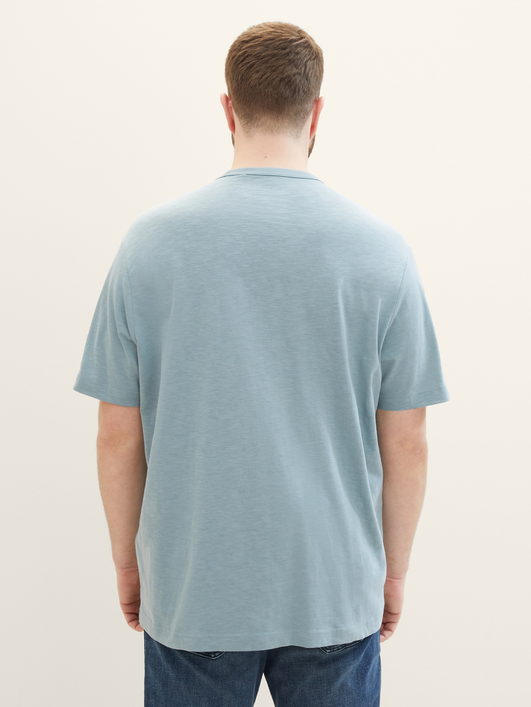 Plus Size - T-Shirt mit Logo Print - grey mint - Auschnitt Model-Rückansicht