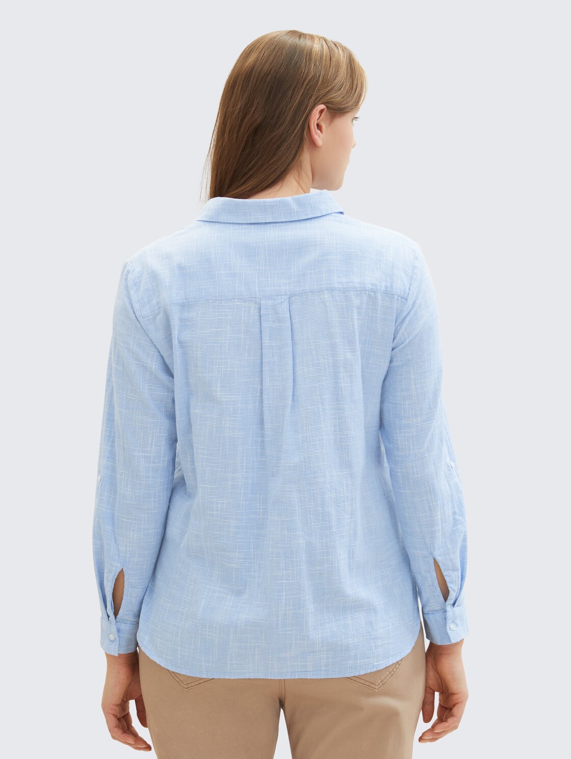 Plus Size - Bluse mit Brusttaschen - dreamy blue - Auschnitt Model-Rückansicht