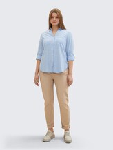 Plus Size - Bluse mit Brusttaschen - dreamy blue - Model-Vorderansicht