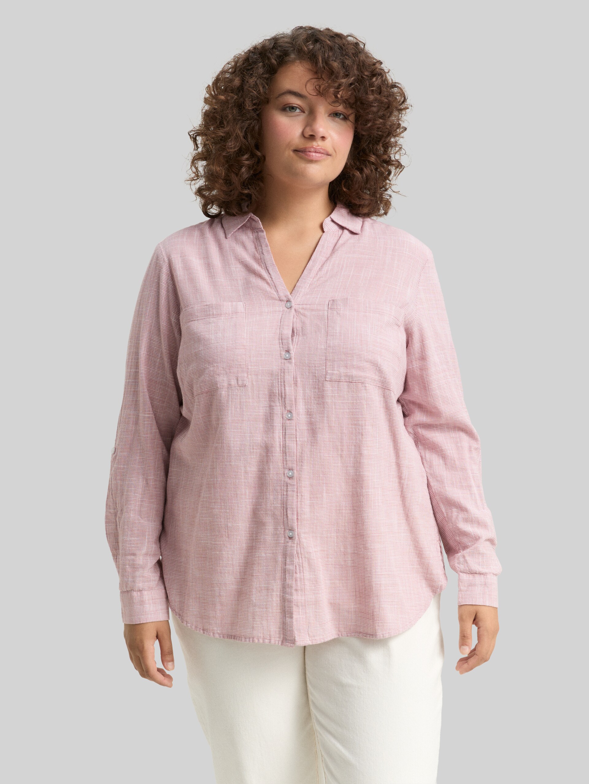 Plus Size - Bluse mit Brusttaschen - wineberry rose - Ausschnitt Model-Vorderansicht
