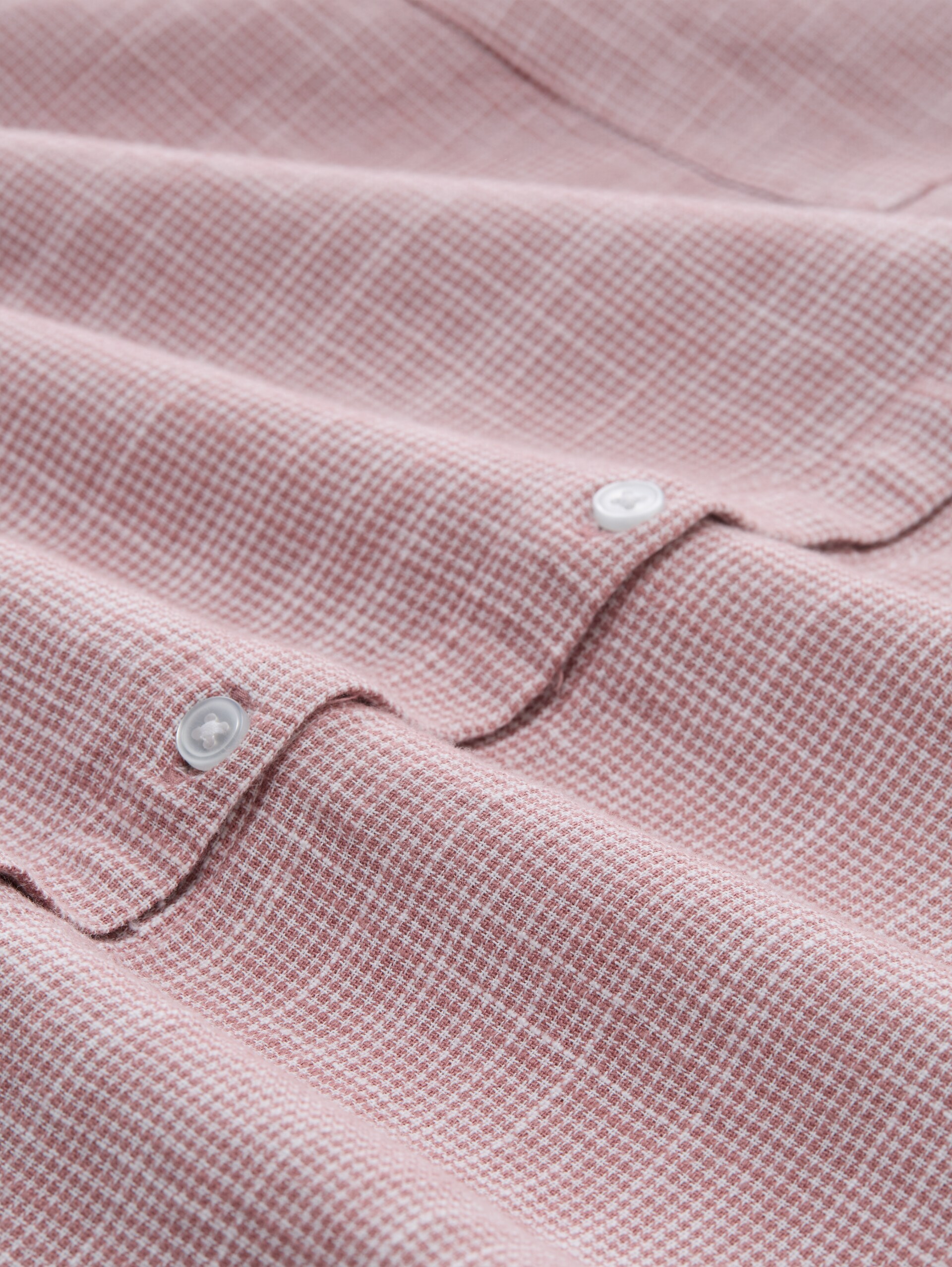 Plus Size - Bluse mit Brusttaschen - wineberry rose - Material-Ansicht
