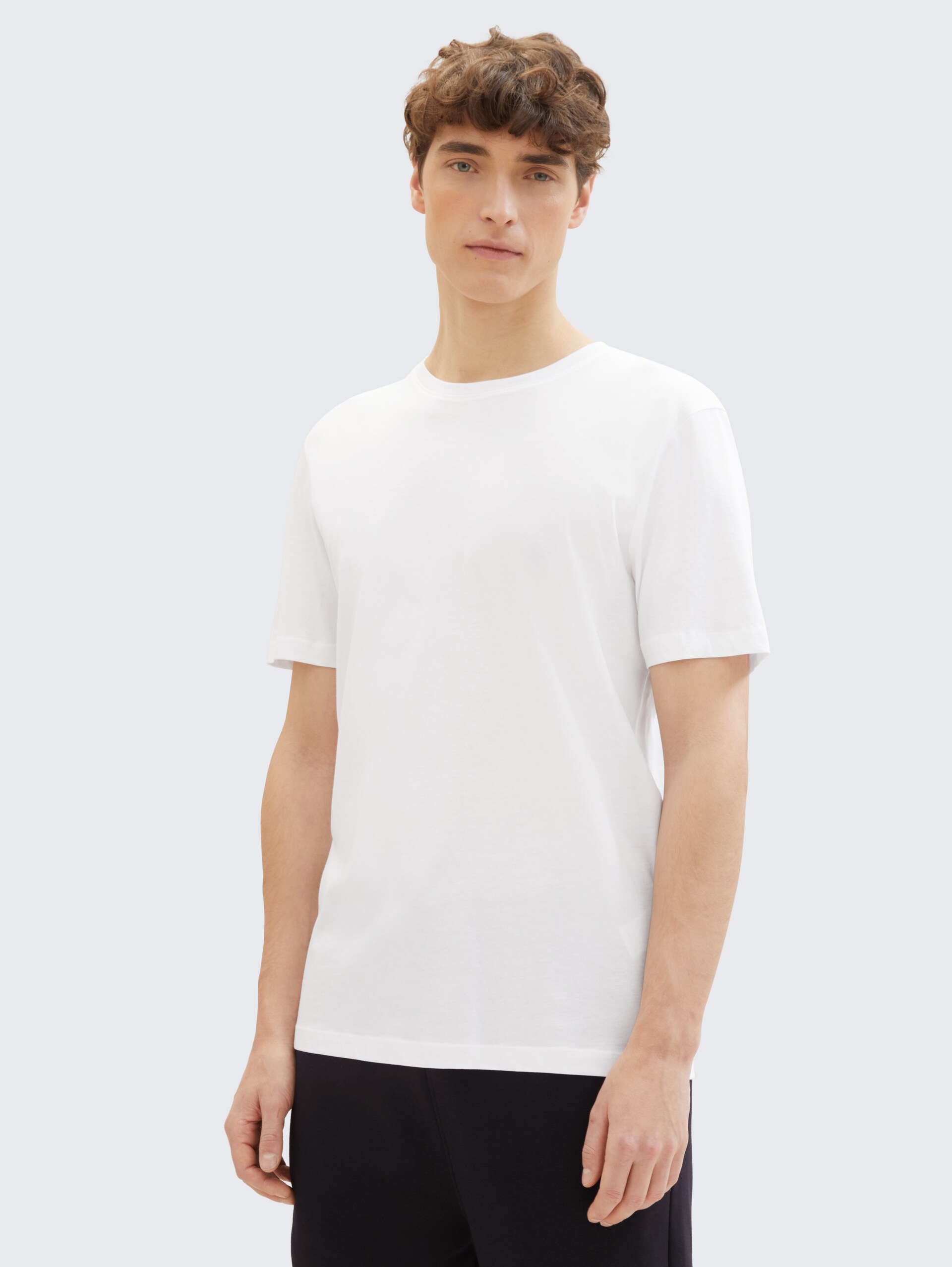 T-Shirts aus Baumwolle im 3er-Pack - White - Ausschnitt Model-Vorderansicht