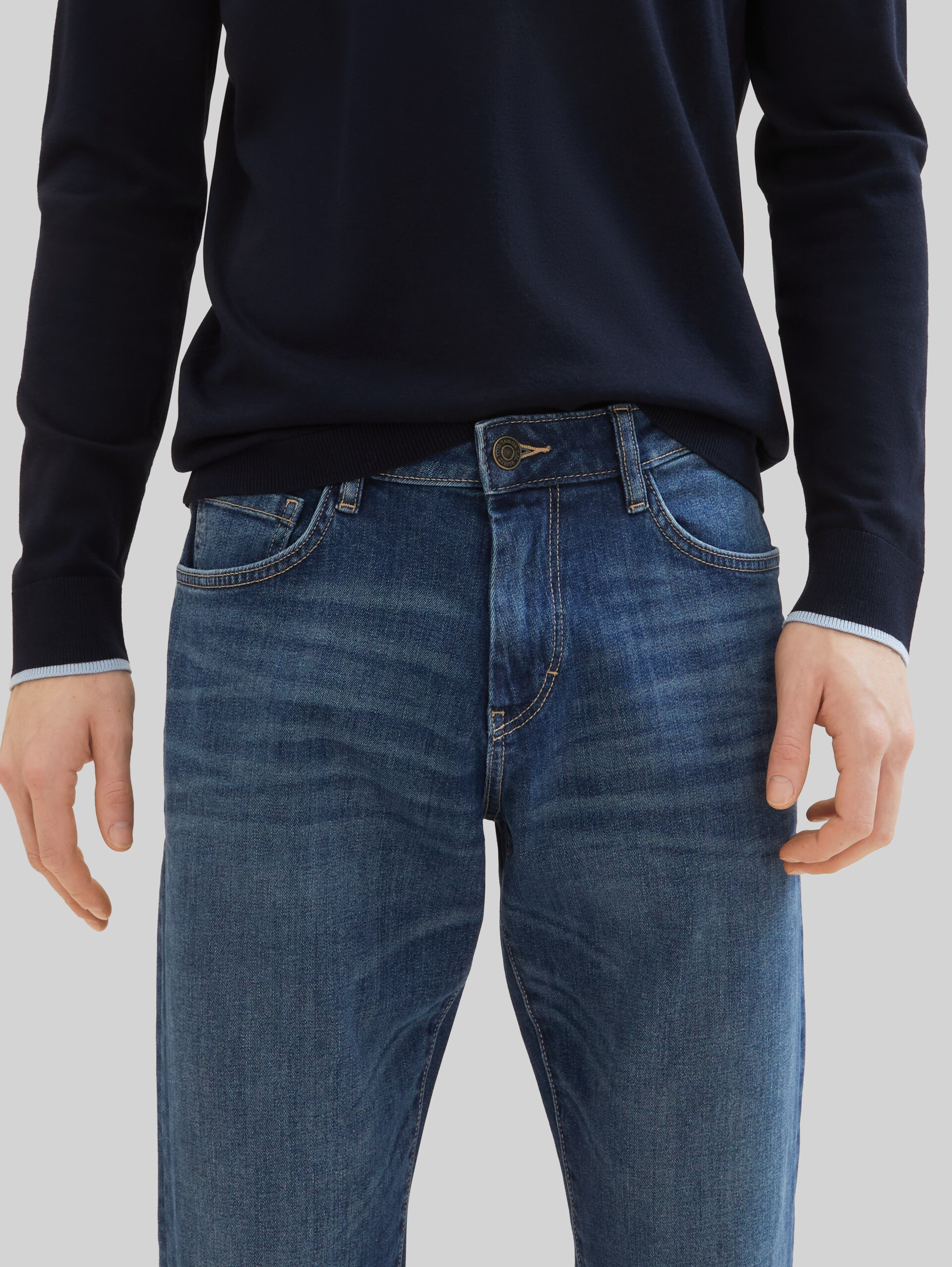 TTMARVIN Straight Jeans - mid stone wash denim - Detail-Model-Ansicht