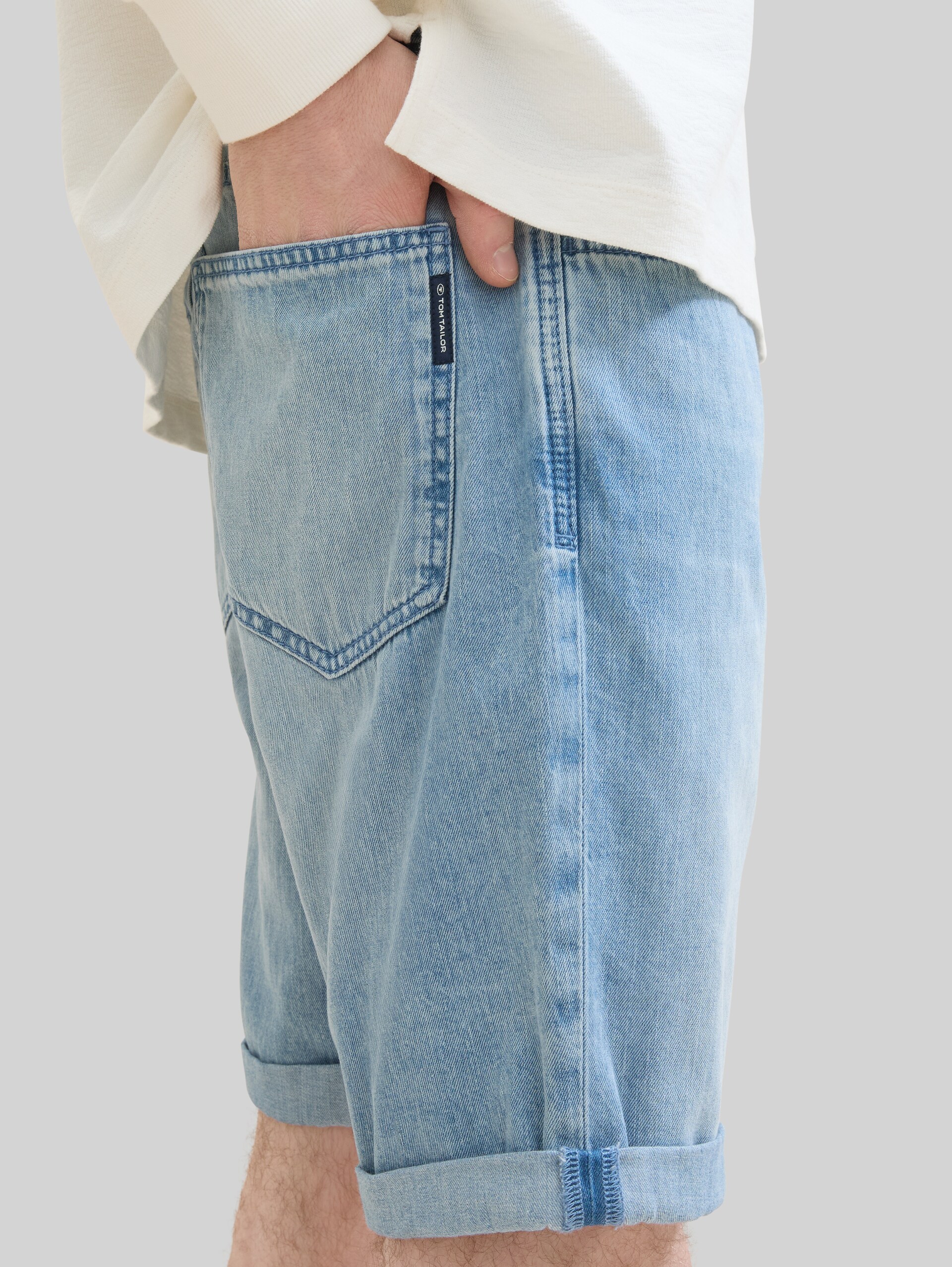 Ultra light Josh denim shorts - Used Light Stone Blue Denim - Detail model view