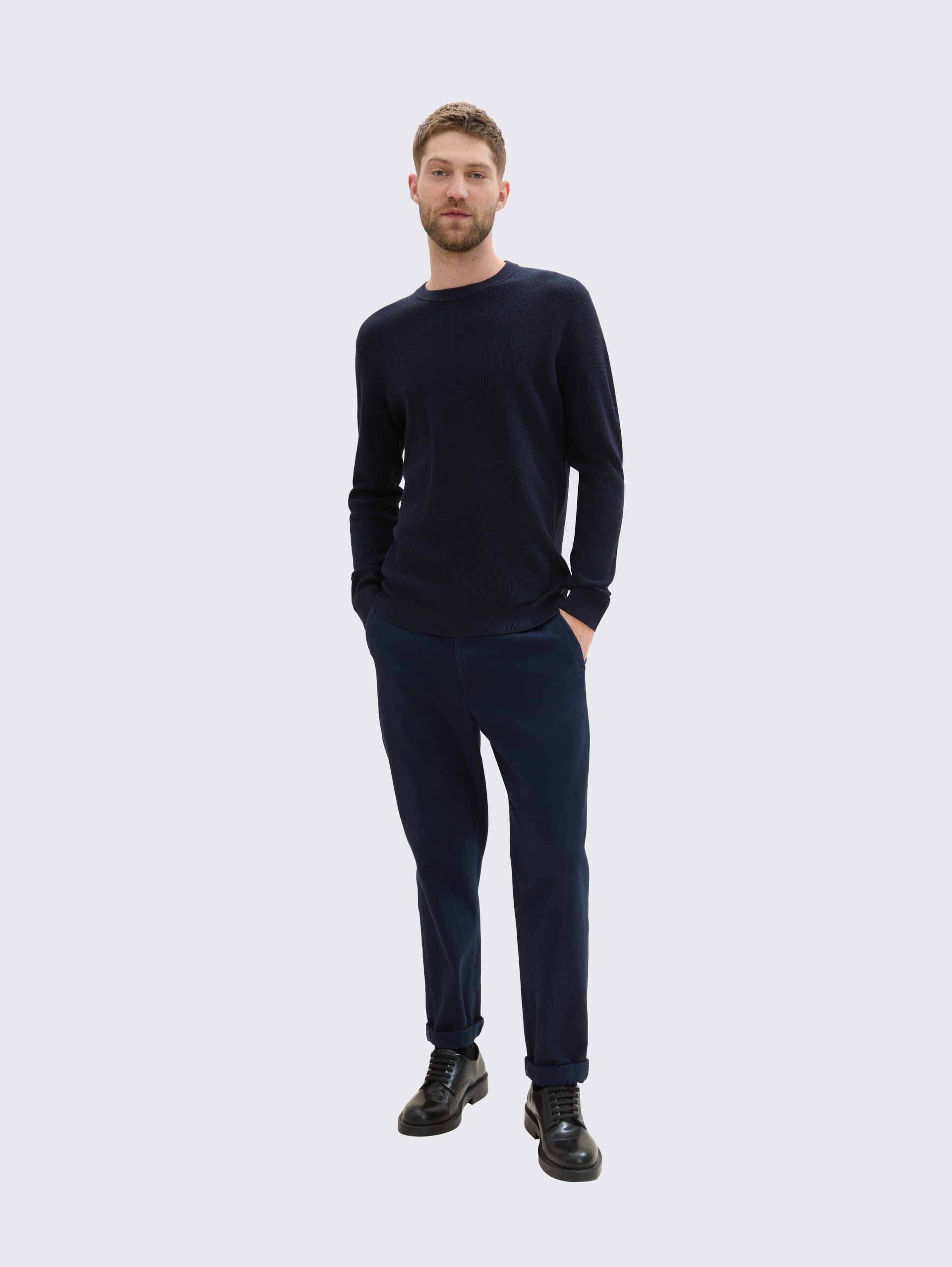 Strickpullover aus Baumwolle - Knitted Navy Melange - Model-Vorderansicht